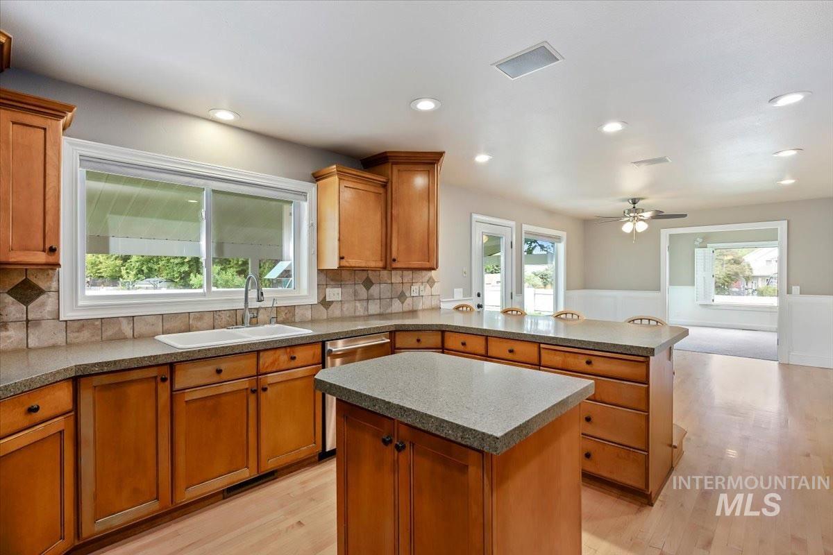 1896 Candleridge Dr, Twin Falls, Idaho 83301, 7 Bedrooms, 4 Bathrooms, Residential For Sale, Price $770,000,MLS 98998558