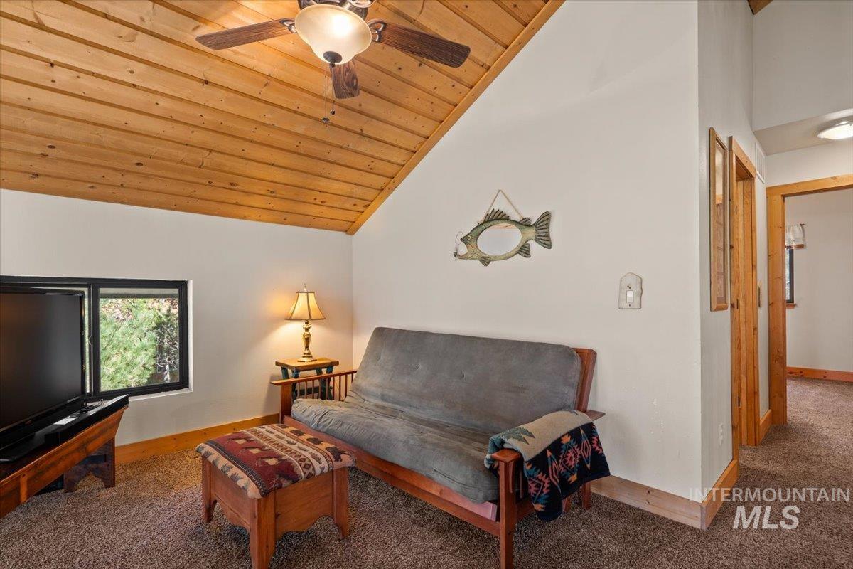84 Golden Place, Donnelly, Idaho 83615, 3 Bedrooms, 2 Bathrooms, Residential For Sale, Price $998,500,MLS 98998559