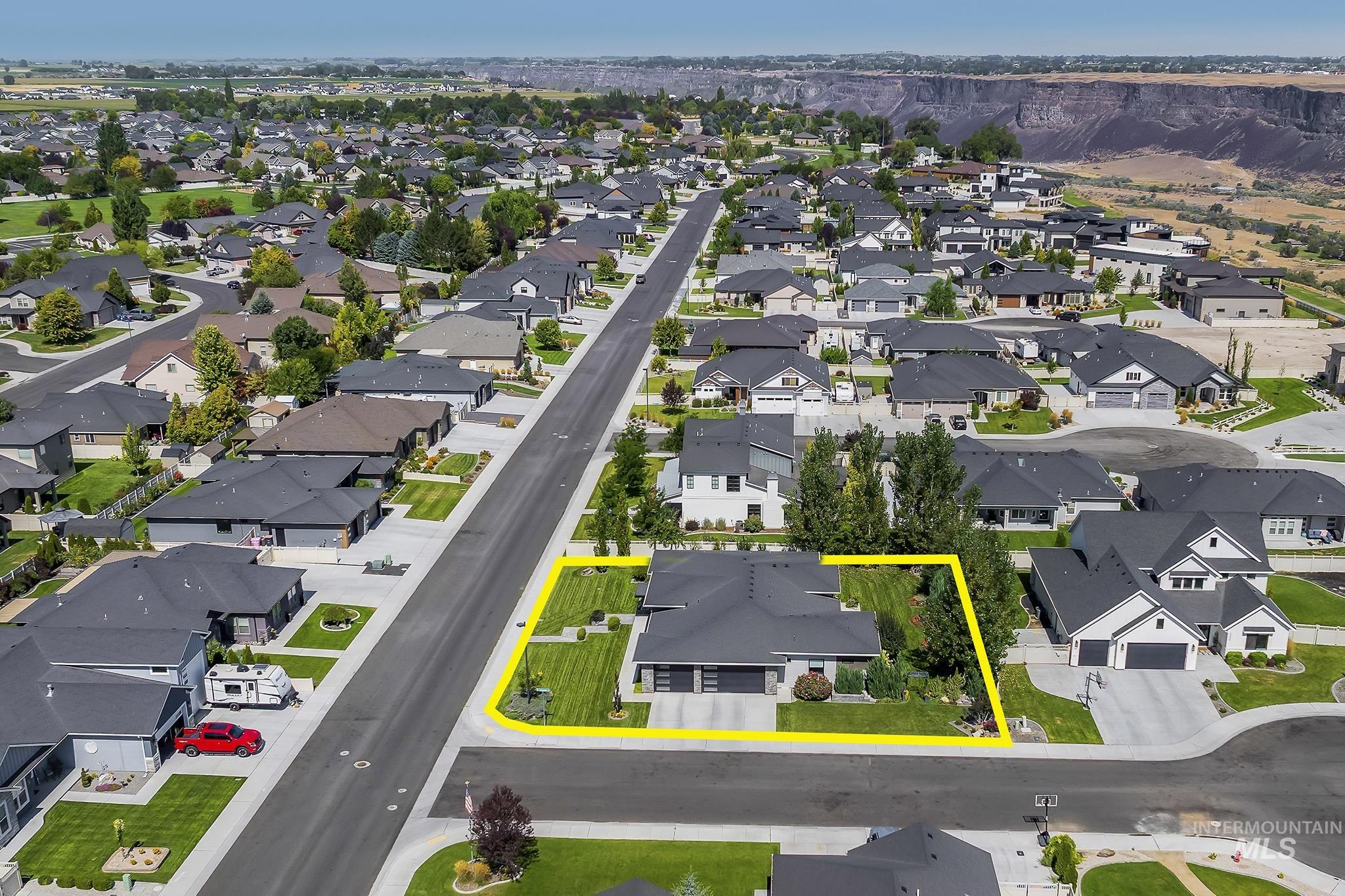 2214 Settlers Ridge Trail, Twin Falls, Idaho 83301, 4 Bedrooms, 2.5 Bathrooms, Residential For Sale, Price $749,900,MLS 98998565