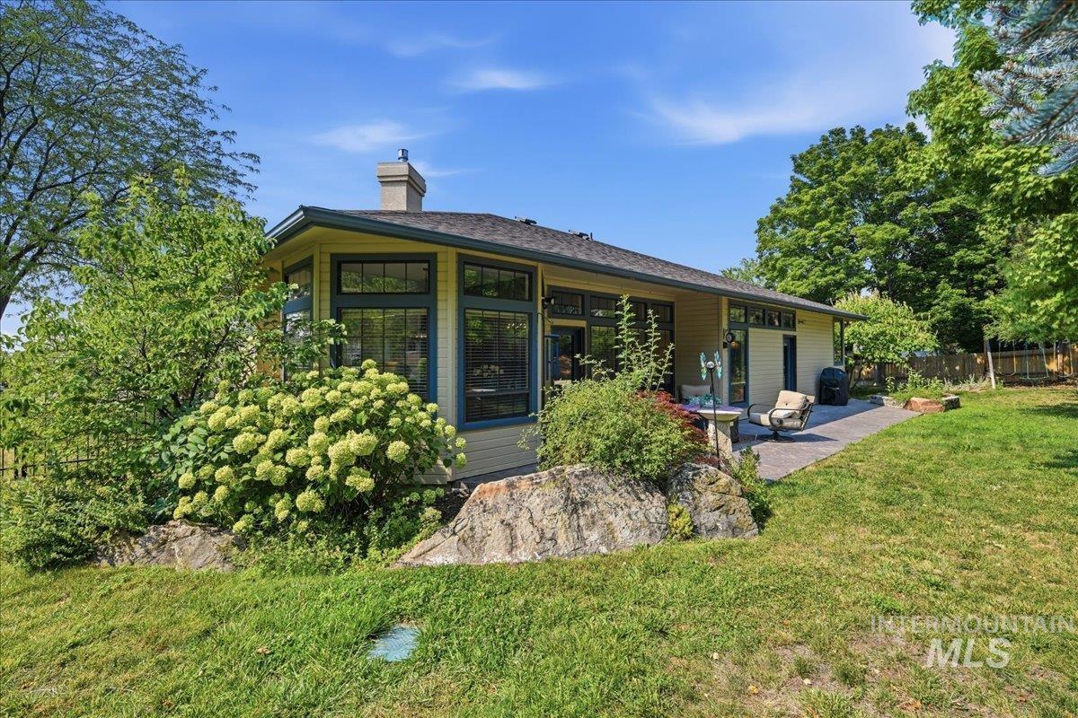 3324 E Boulder Heights Dr, Boise, Idaho 83712, 4 Bedrooms, 2.5 Bathrooms, Residential For Sale, Price $964,400,MLS 98998566