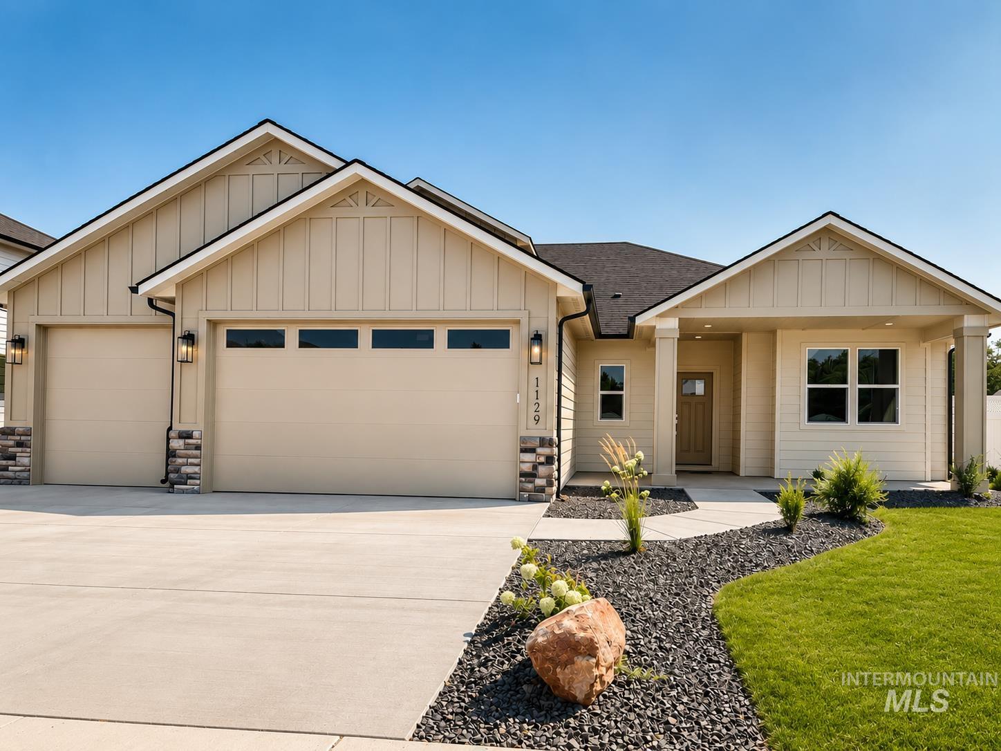 1129 W Recess Way, Kuna, Idaho 83634, 4 Bedrooms, 2.5 Bathrooms, Residential For Sale, Price $599,000,MLS 98998575