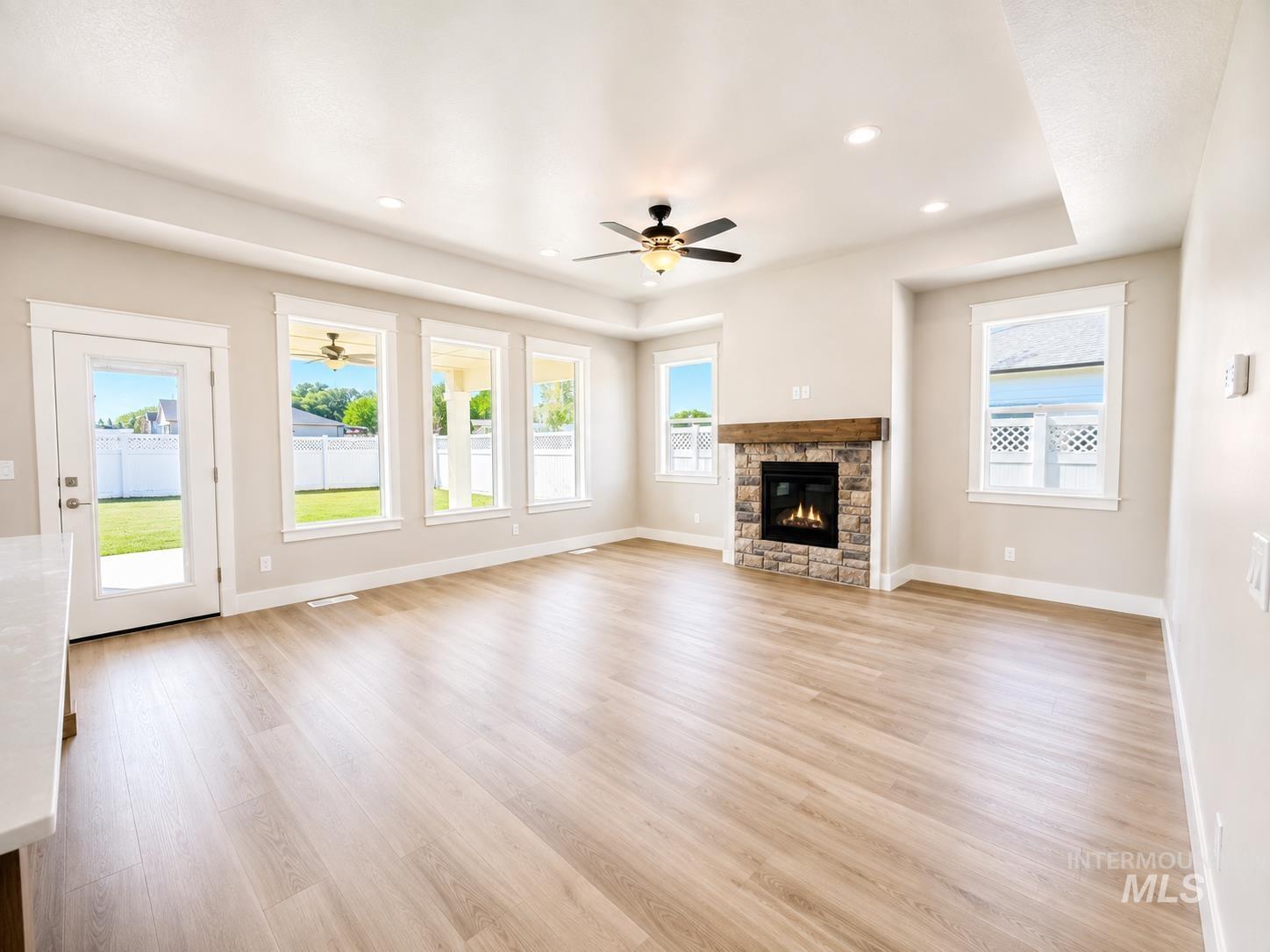 1129 W Recess Way, Kuna, Idaho 83634, 4 Bedrooms, 2.5 Bathrooms, Residential For Sale, Price $599,000,MLS 98998575