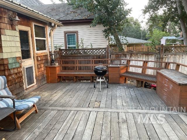 931 W 3rd St, Weiser, Idaho 83672, 3 Bedrooms, 2 Bathrooms, Residential For Sale, Price $299,999,MLS 98998576