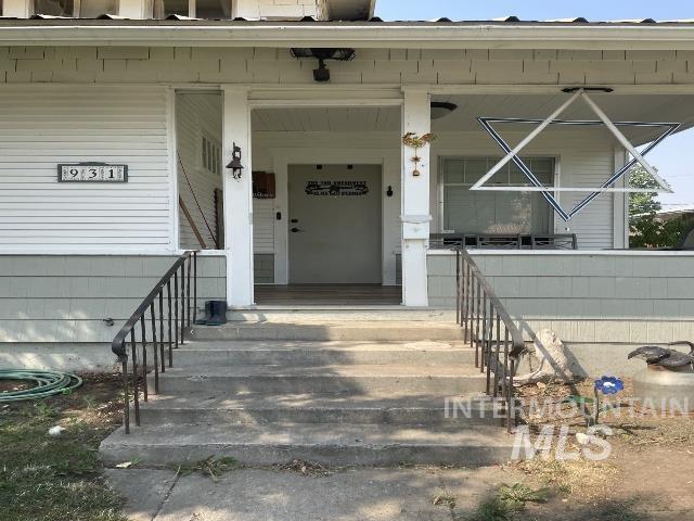 931 W 3rd St, Weiser, Idaho 83672, 3 Bedrooms, 2 Bathrooms, Residential For Sale, Price $299,999,MLS 98998576