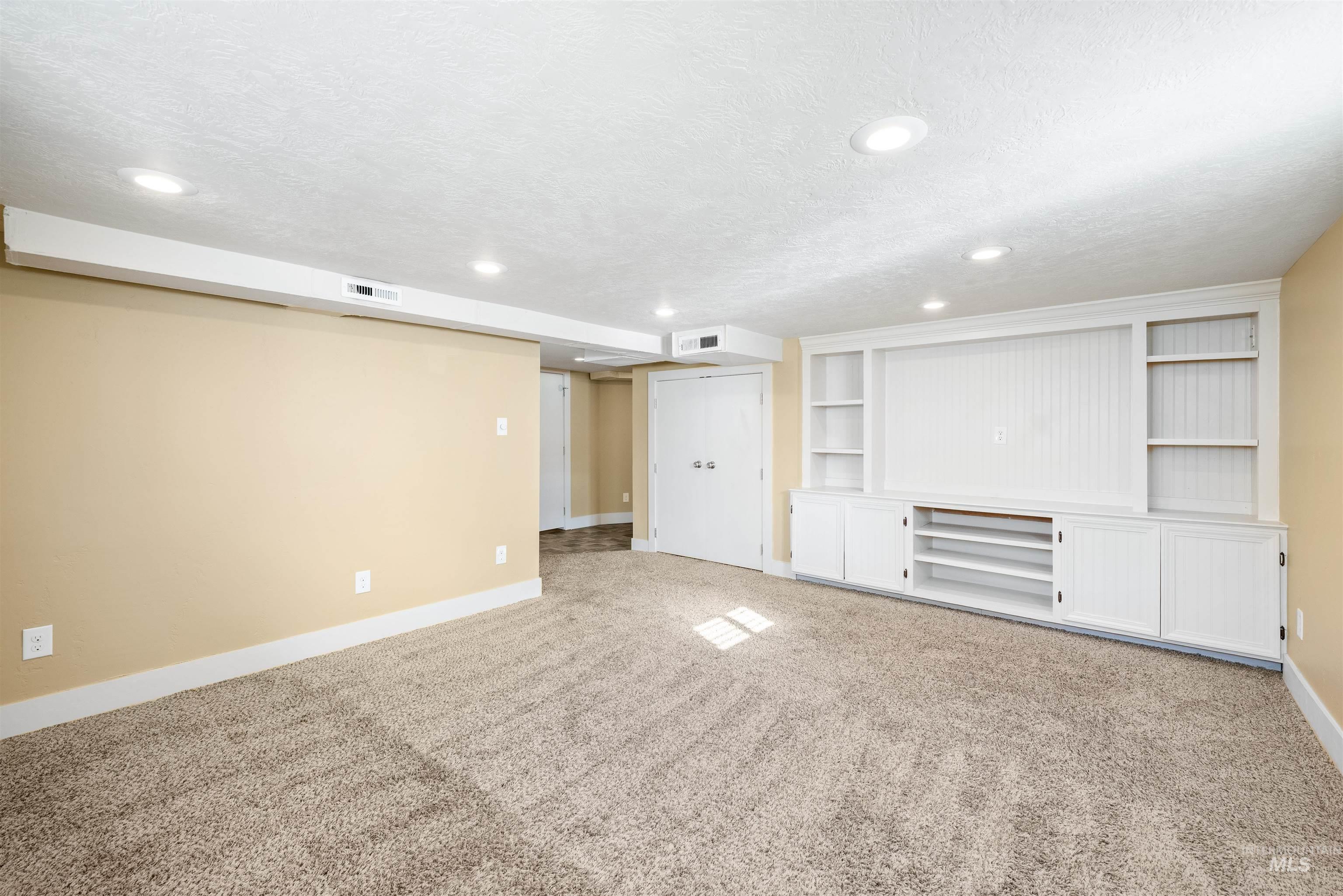 720 18th Ave S, Nampa, Idaho 83651, 4 Bedrooms, 3 Bathrooms, Residential For Sale, Price $419,900,MLS 98998578