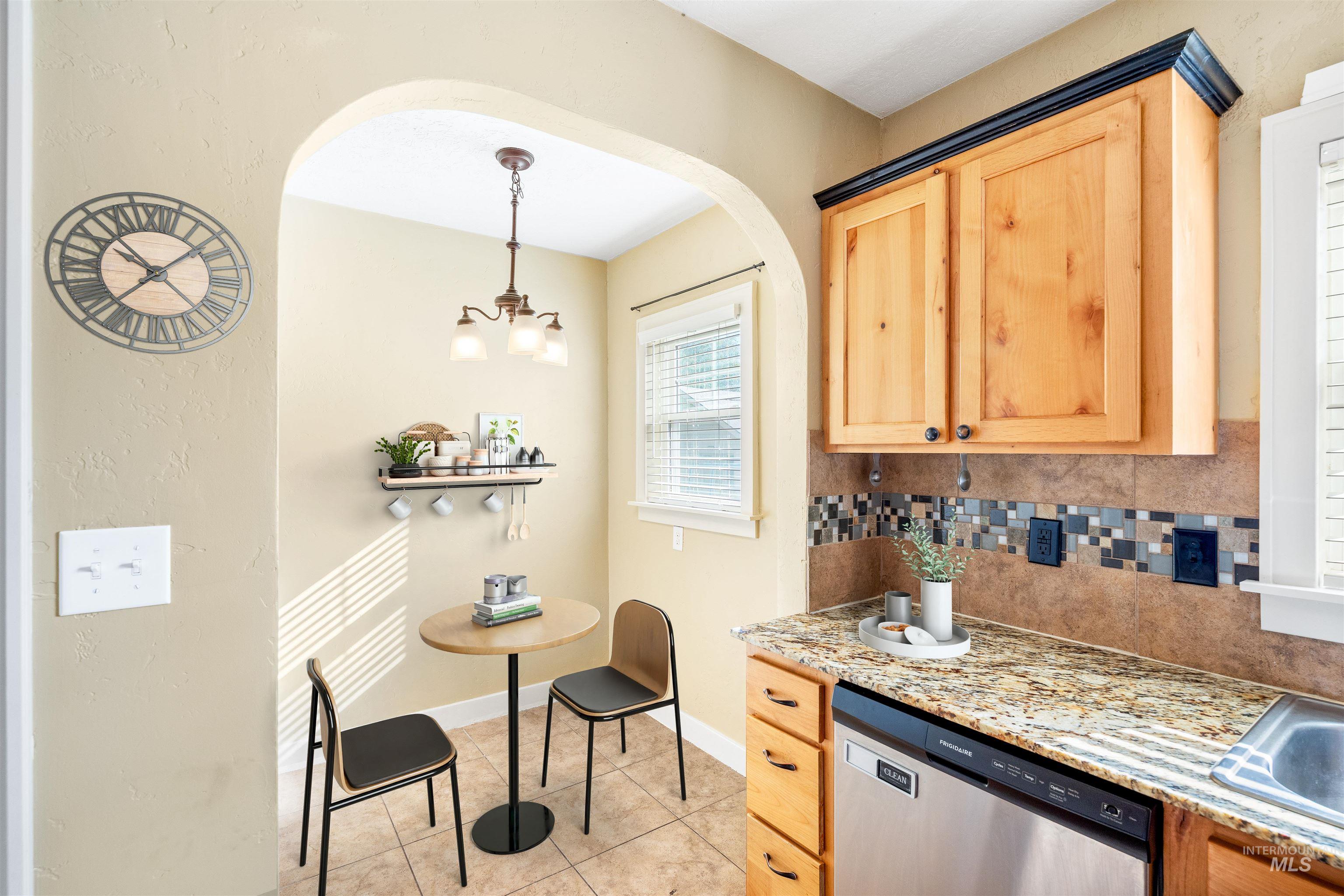 720 18th Ave S, Nampa, Idaho 83651, 4 Bedrooms, 3 Bathrooms, Residential For Sale, Price $419,900,MLS 98998578