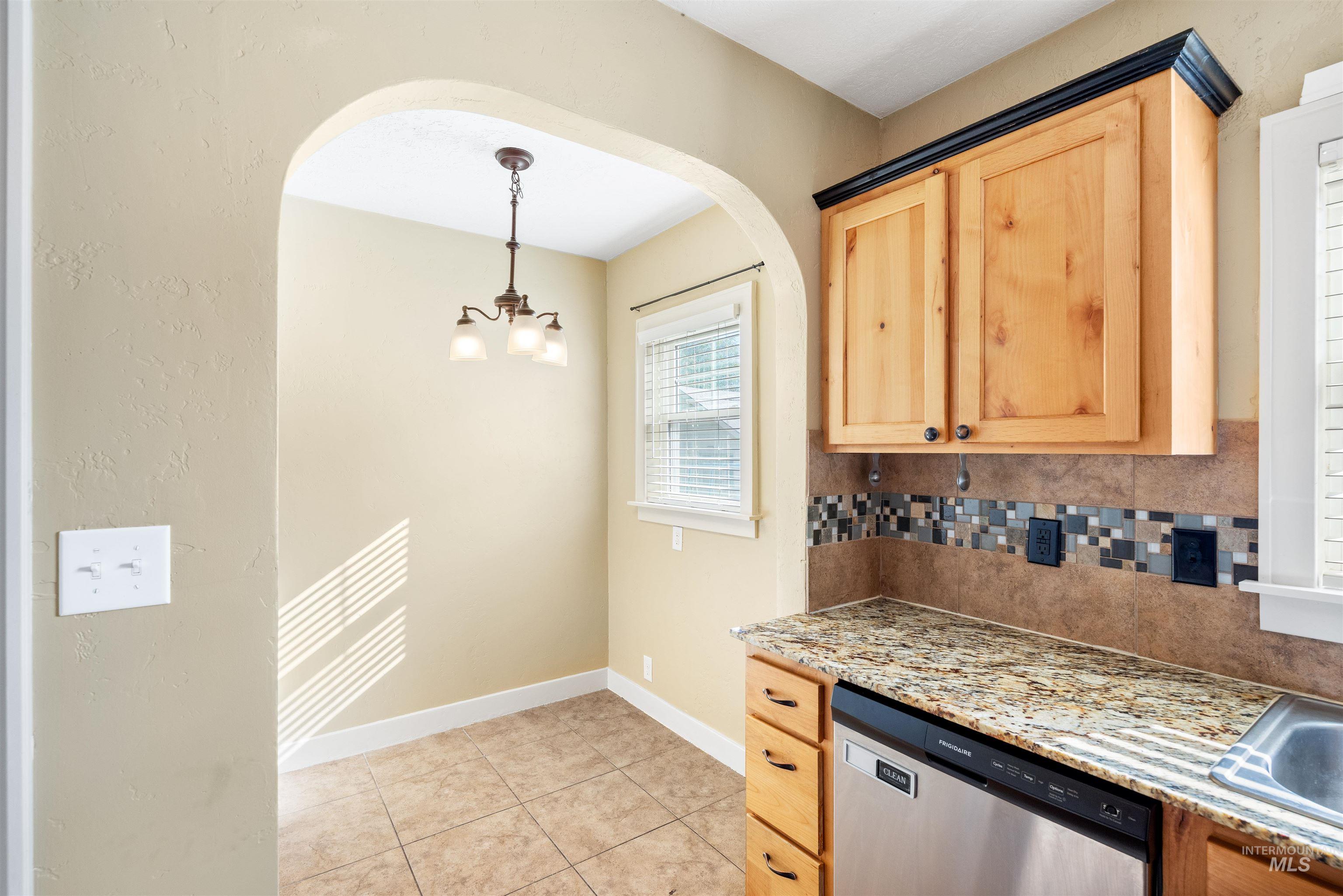 720 18th Ave S, Nampa, Idaho 83651, 4 Bedrooms, 3 Bathrooms, Residential For Sale, Price $419,900,MLS 98998578