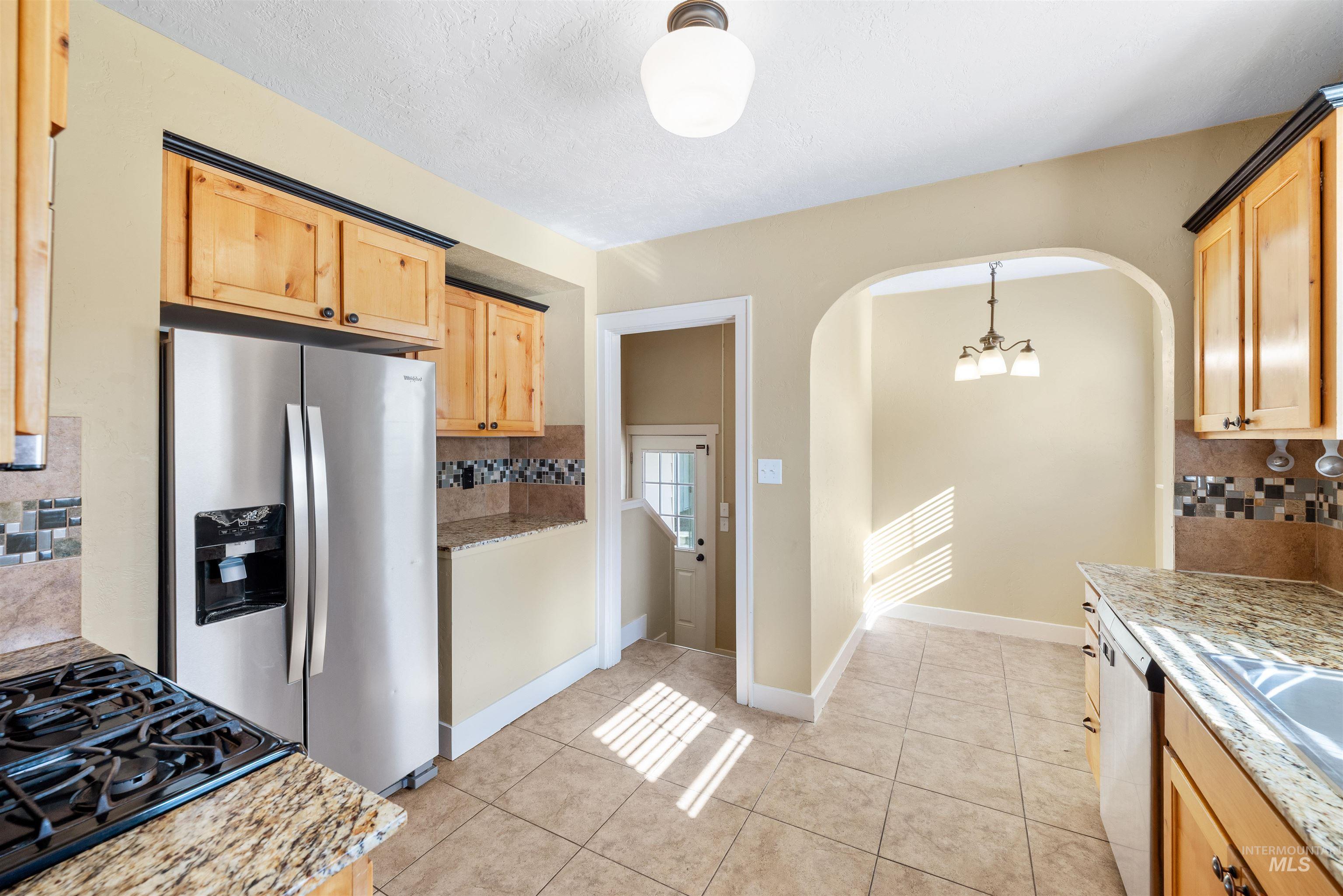 720 18th Ave S, Nampa, Idaho 83651, 4 Bedrooms, 3 Bathrooms, Residential For Sale, Price $419,900,MLS 98998578