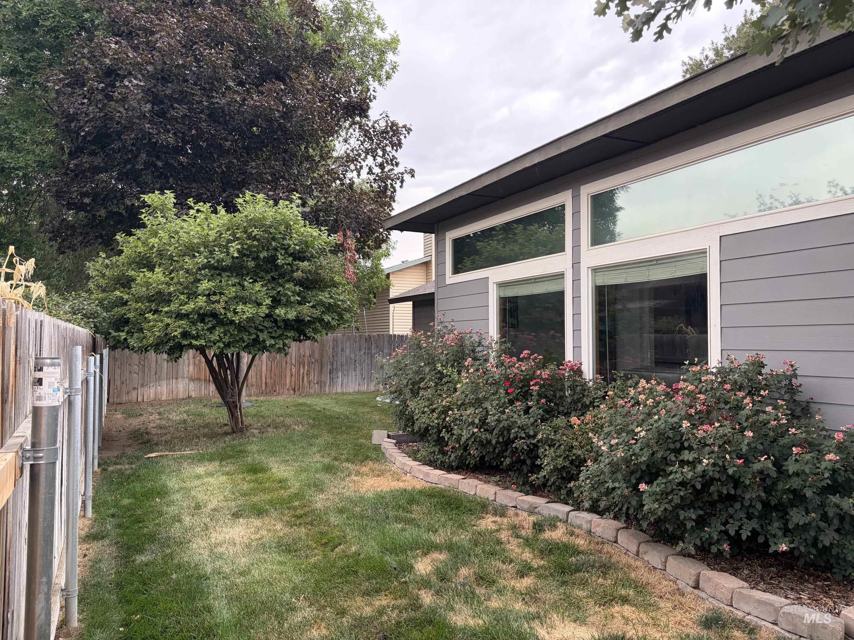 875 Terrell Dr, Mountain Home, Idaho 83647, 3 Bedrooms, 2 Bathrooms, Residential For Sale, Price $390,000,MLS 98998579