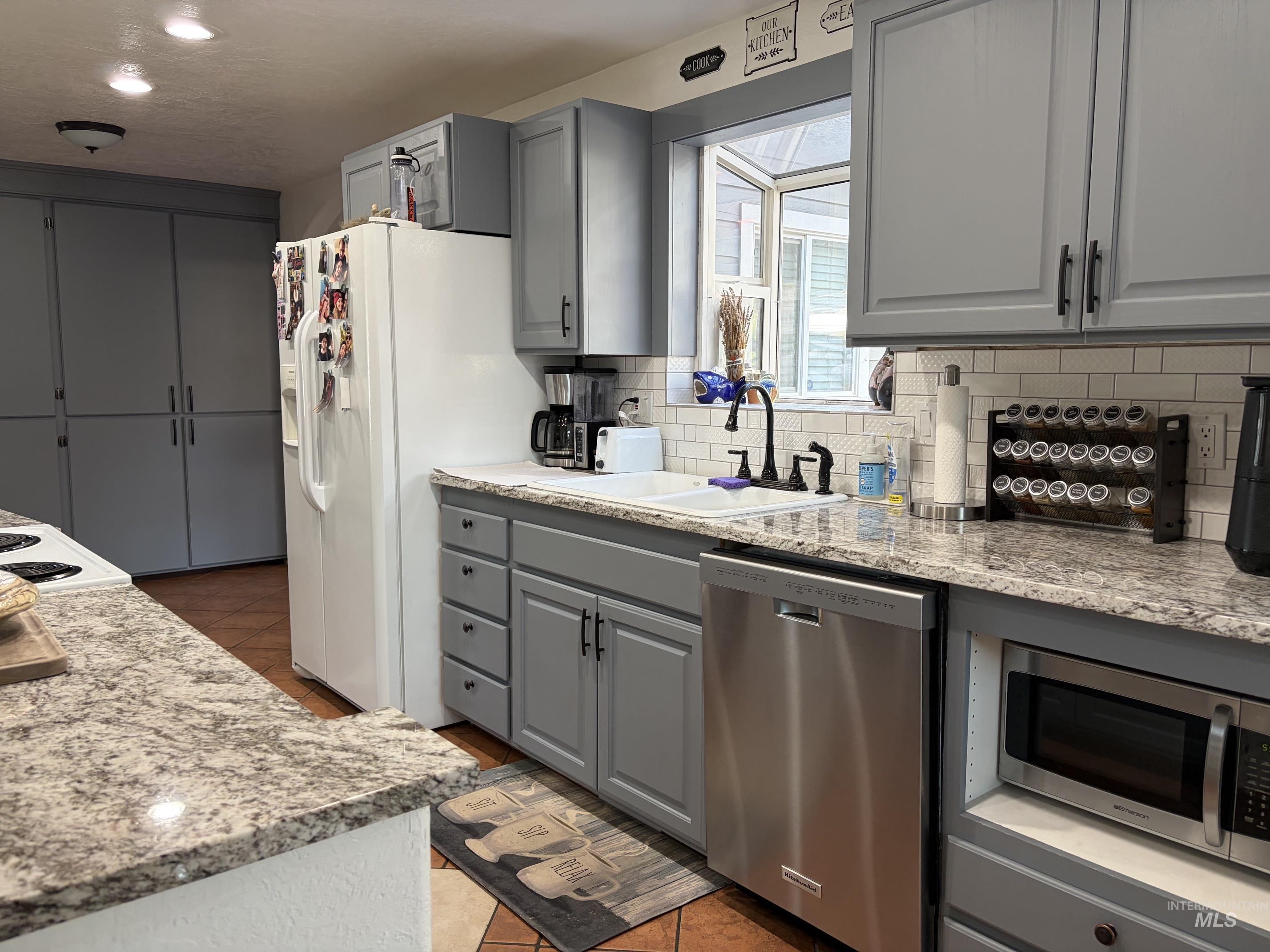 875 Terrell Dr, Mountain Home, Idaho 83647, 3 Bedrooms, 2 Bathrooms, Residential For Sale, Price $390,000,MLS 98998579
