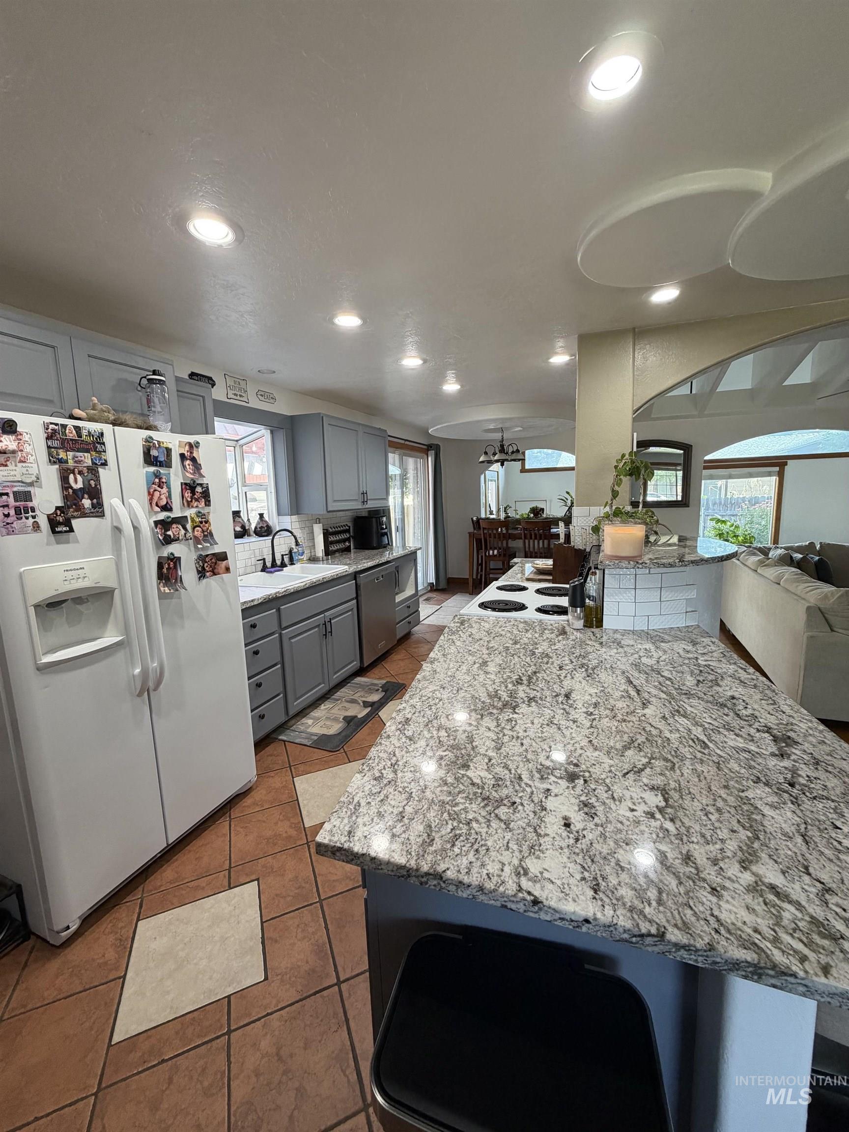 875 Terrell Dr, Mountain Home, Idaho 83647, 3 Bedrooms, 2 Bathrooms, Residential For Sale, Price $390,000,MLS 98998579
