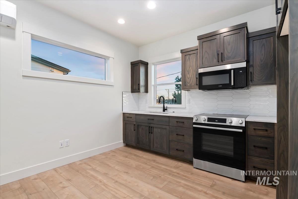 1709 N 31st St, Boise, Idaho 83703, 4 Bedrooms, 4.5 Bathrooms, Residential For Sale, Price $784,900,MLS 98998584