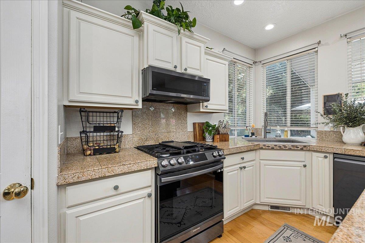 13607 W Annabrook Dr, Boise, Idaho 83713, 4 Bedrooms, 2.5 Bathrooms, Residential For Sale, Price $665,000,MLS 98998586