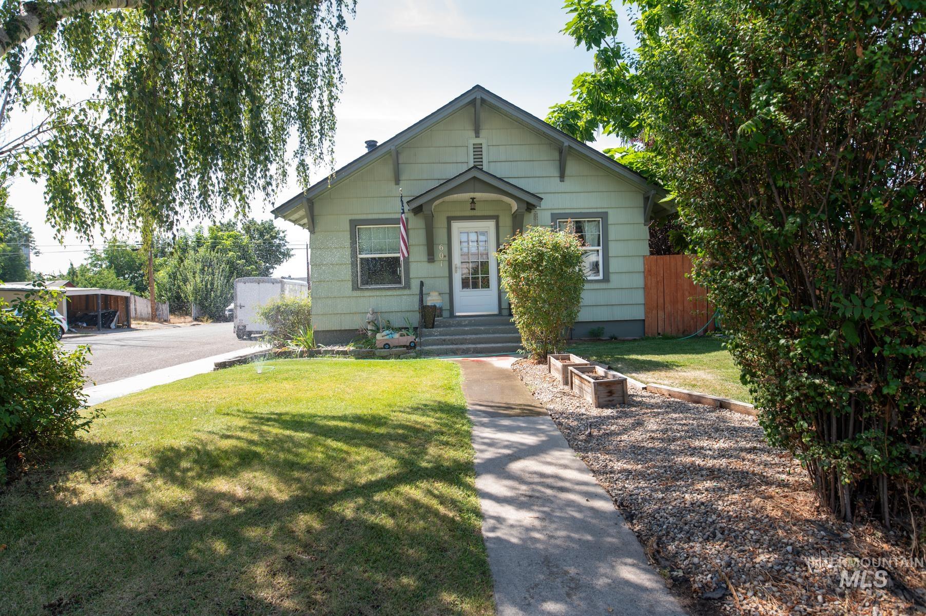 601 W Idaho St., Weiser, Idaho 83672, 4 Bedrooms, 2 Bathrooms, Residential For Sale, Price $349,000,MLS 98998587