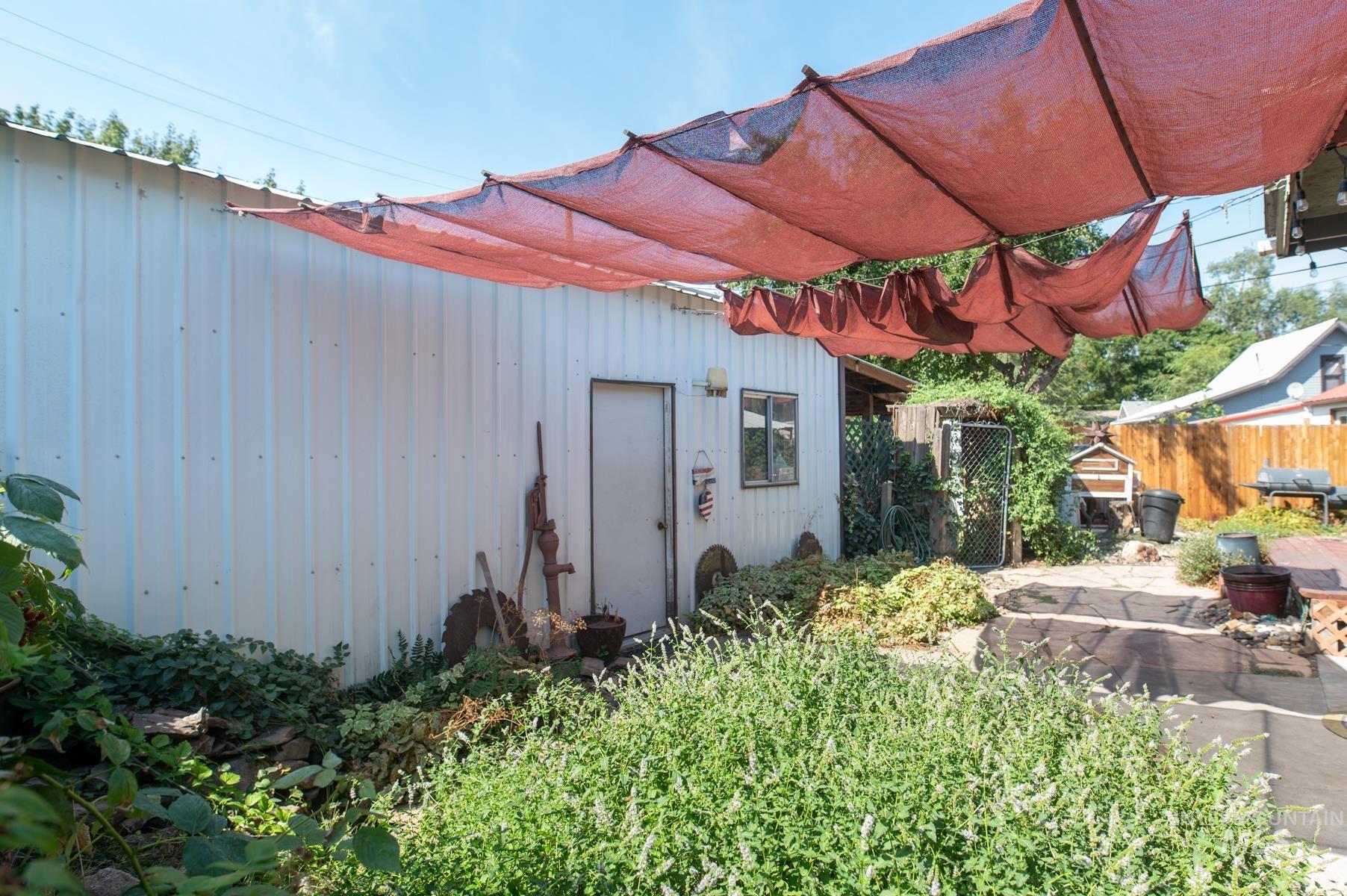 601 W Idaho St., Weiser, Idaho 83672, 4 Bedrooms, 2 Bathrooms, Residential For Sale, Price $349,000,MLS 98998587