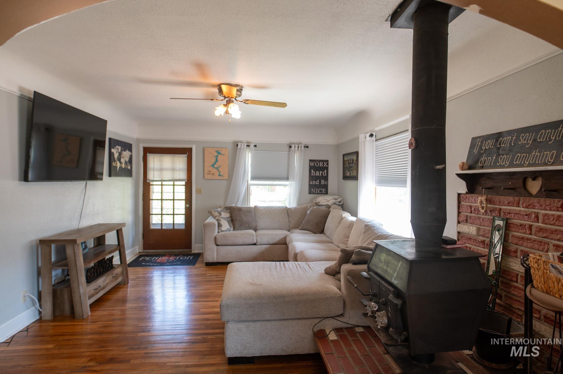 601 W Idaho St., Weiser, Idaho 83672, 4 Bedrooms, 2 Bathrooms, Residential For Sale, Price $349,000,MLS 98998587