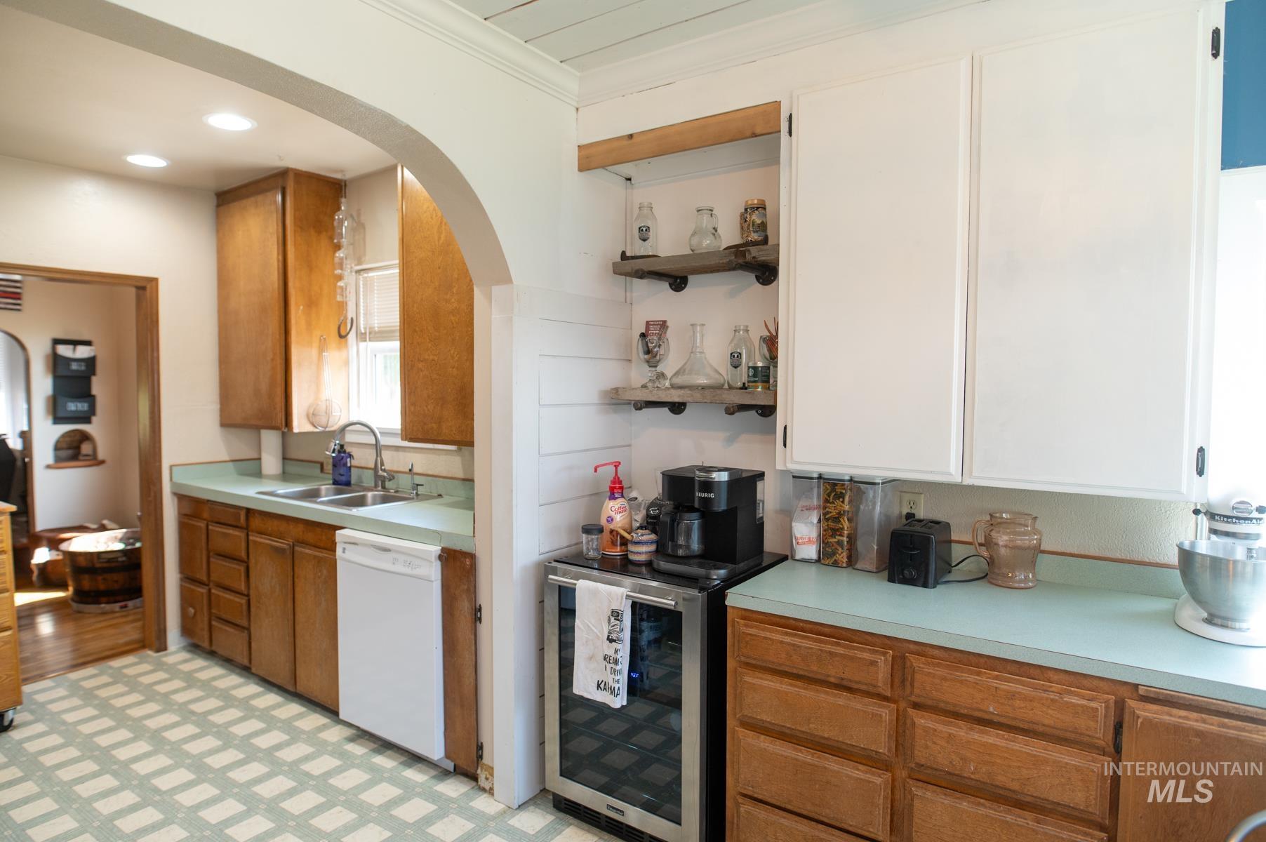 601 W Idaho St., Weiser, Idaho 83672, 4 Bedrooms, 2 Bathrooms, Residential For Sale, Price $349,000,MLS 98998587