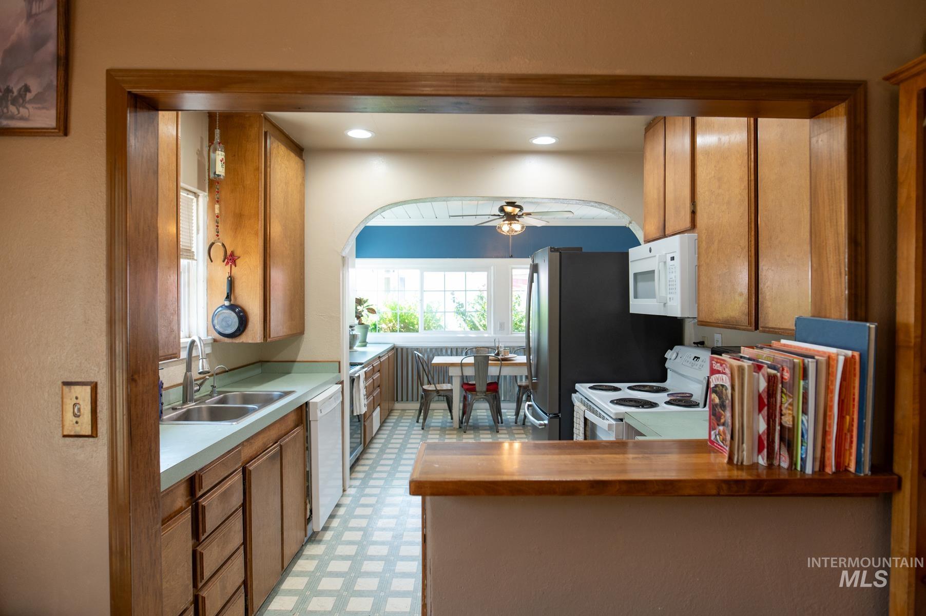 601 W Idaho St., Weiser, Idaho 83672, 4 Bedrooms, 2 Bathrooms, Residential For Sale, Price $349,000,MLS 98998587