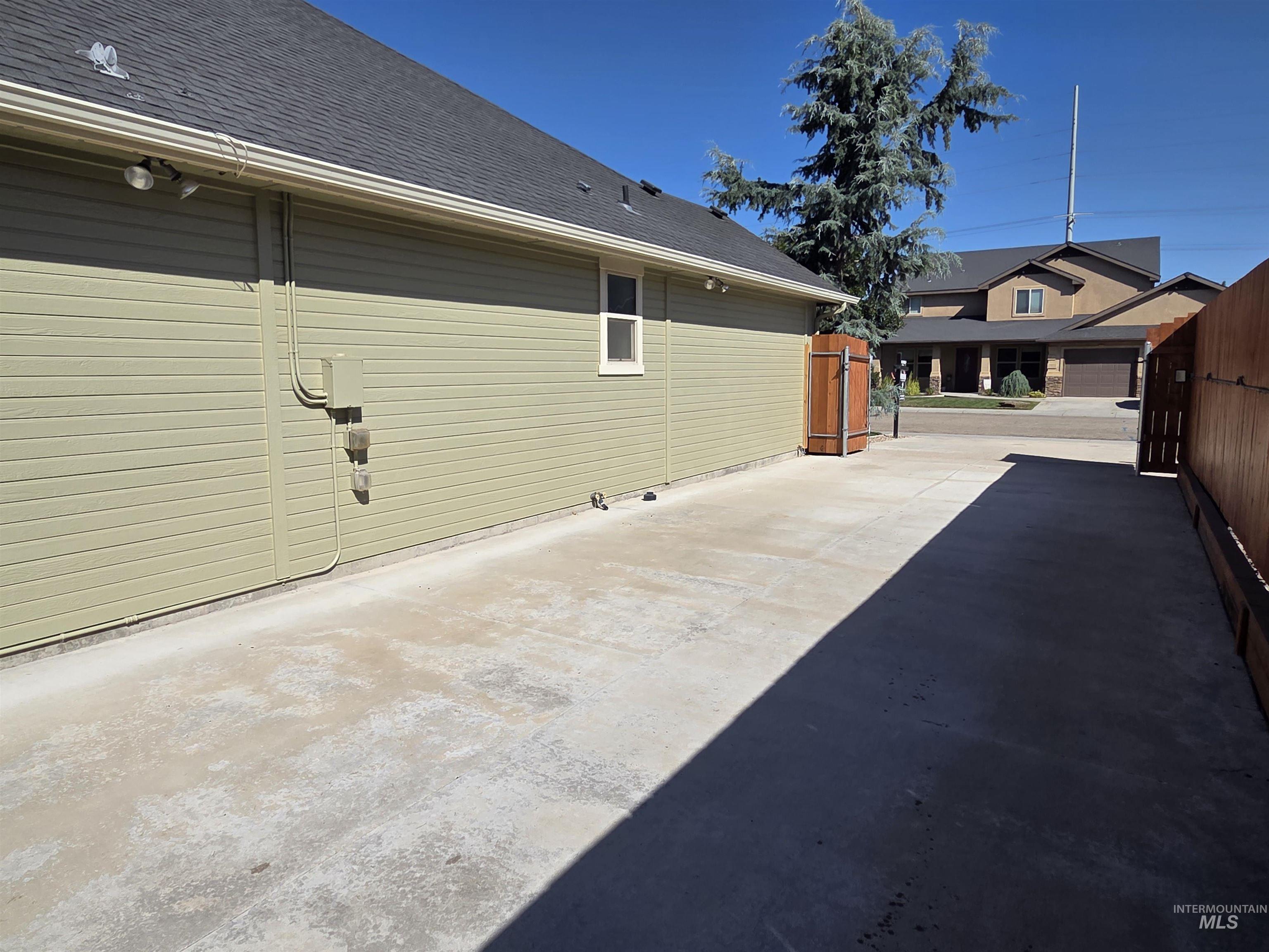 4593 W Niemann Ct, Meridian, Idaho 83646, 4 Bedrooms, 2 Bathrooms, Residential For Sale, Price $649,900,MLS 98998588