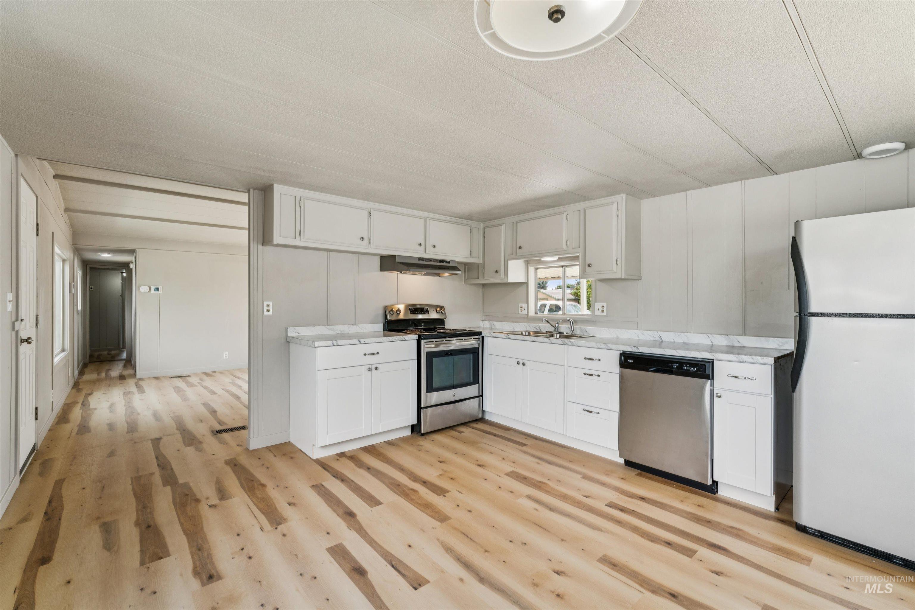 2664 N Citrus Lane, Boise, Idaho 83713, 2 Bedrooms, 1 Bathroom, Residential For Sale, Price $75,999,MLS 98998592