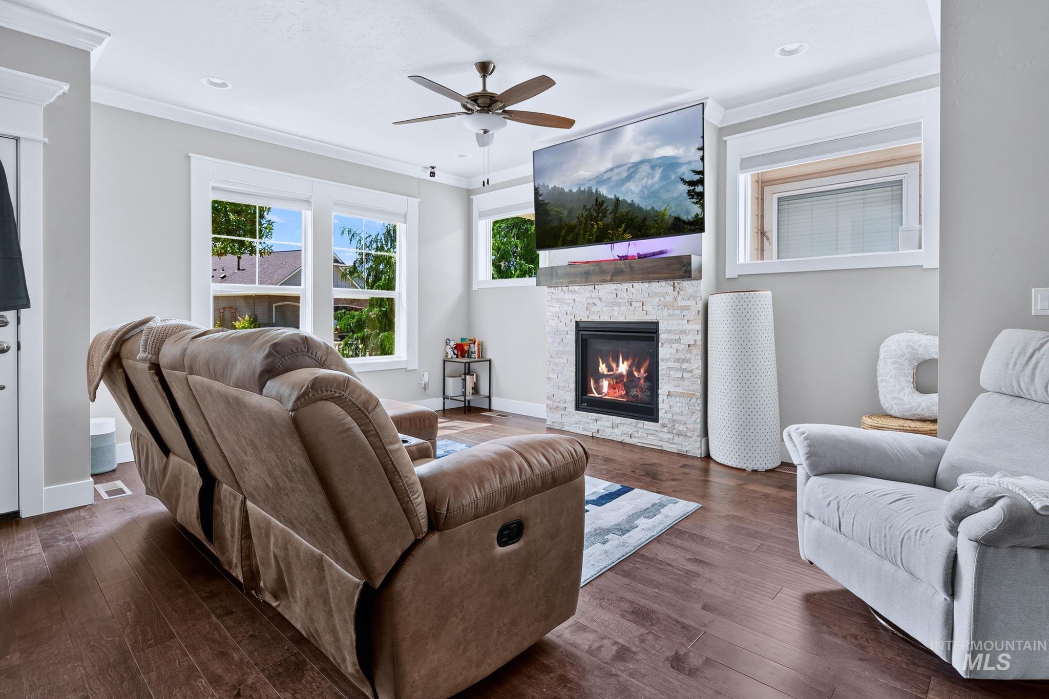 12176 W Bridger Bay Dr., Star, Idaho 83669, 3 Bedrooms, 2.5 Bathrooms, Residential For Sale, Price $409,000,MLS 98998594