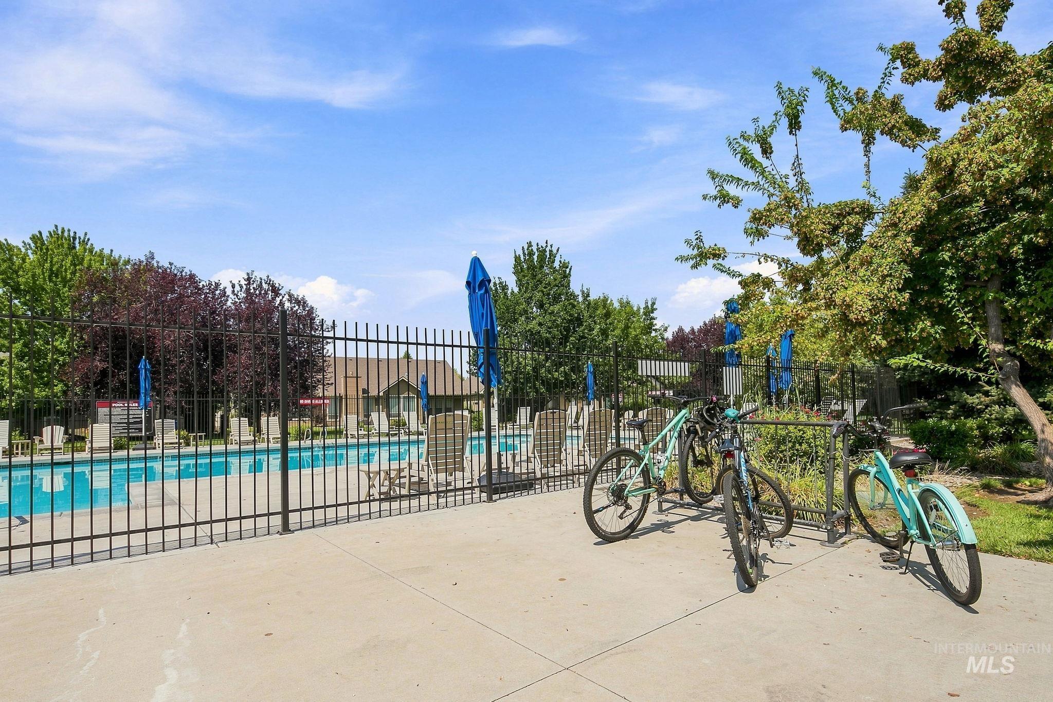 12176 W Bridger Bay Dr., Star, Idaho 83669, 3 Bedrooms, 2.5 Bathrooms, Residential For Sale, Price $409,000,MLS 98998594