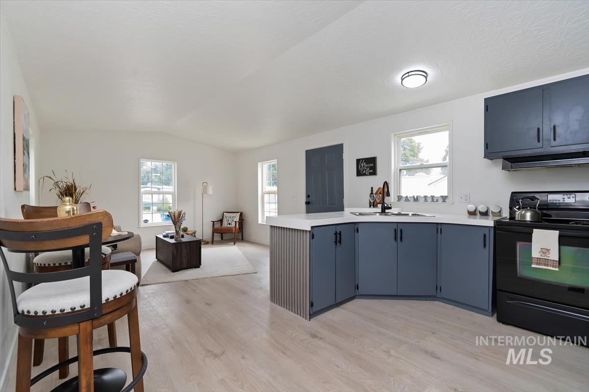 790 N Riviera Drive unit #7, Boise, Idaho 83703, 2 Bedrooms, 1 Bathroom, Residential For Sale, Price $69,900,MLS 98998598