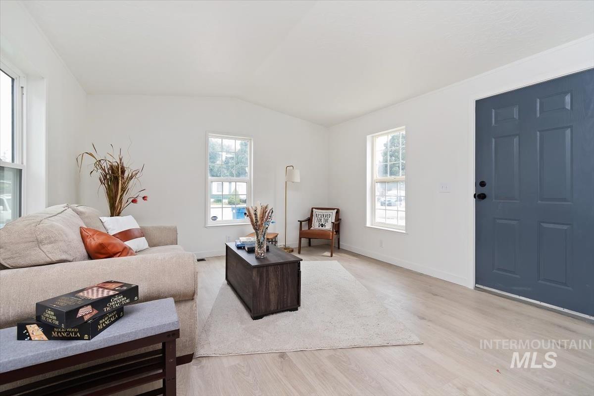 790 N Riviera Drive unit #7, Boise, Idaho 83703, 2 Bedrooms, 1 Bathroom, Residential For Sale, Price $69,900,MLS 98998598