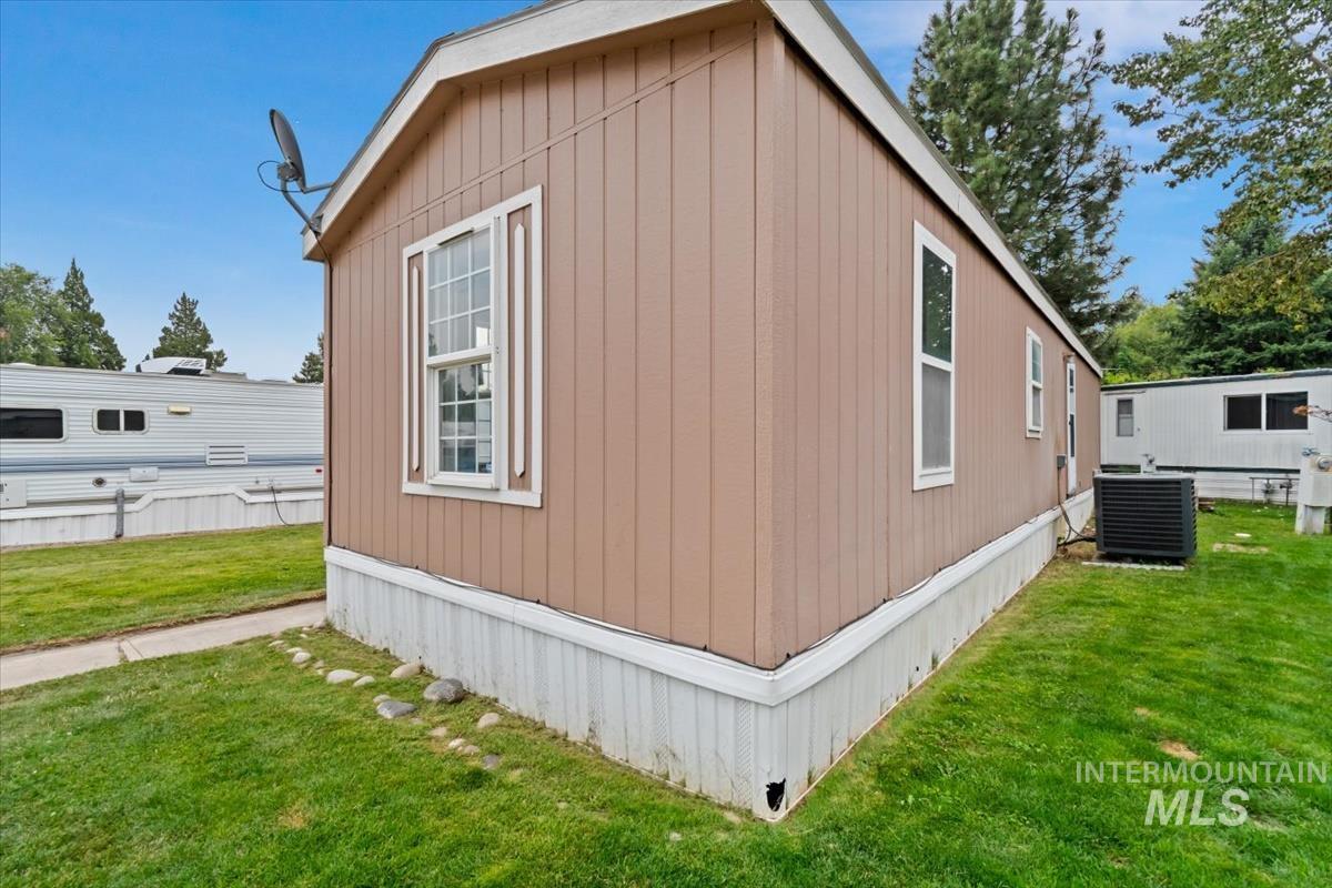 790 N Riviera Drive unit #7, Boise, Idaho 83703, 2 Bedrooms, 1 Bathroom, Residential For Sale, Price $69,900,MLS 98998598
