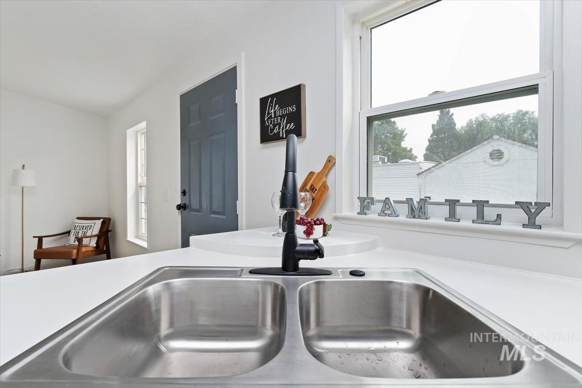 790 N Riviera Drive unit #7, Boise, Idaho 83703, 2 Bedrooms, 1 Bathroom, Residential For Sale, Price $69,900,MLS 98998598