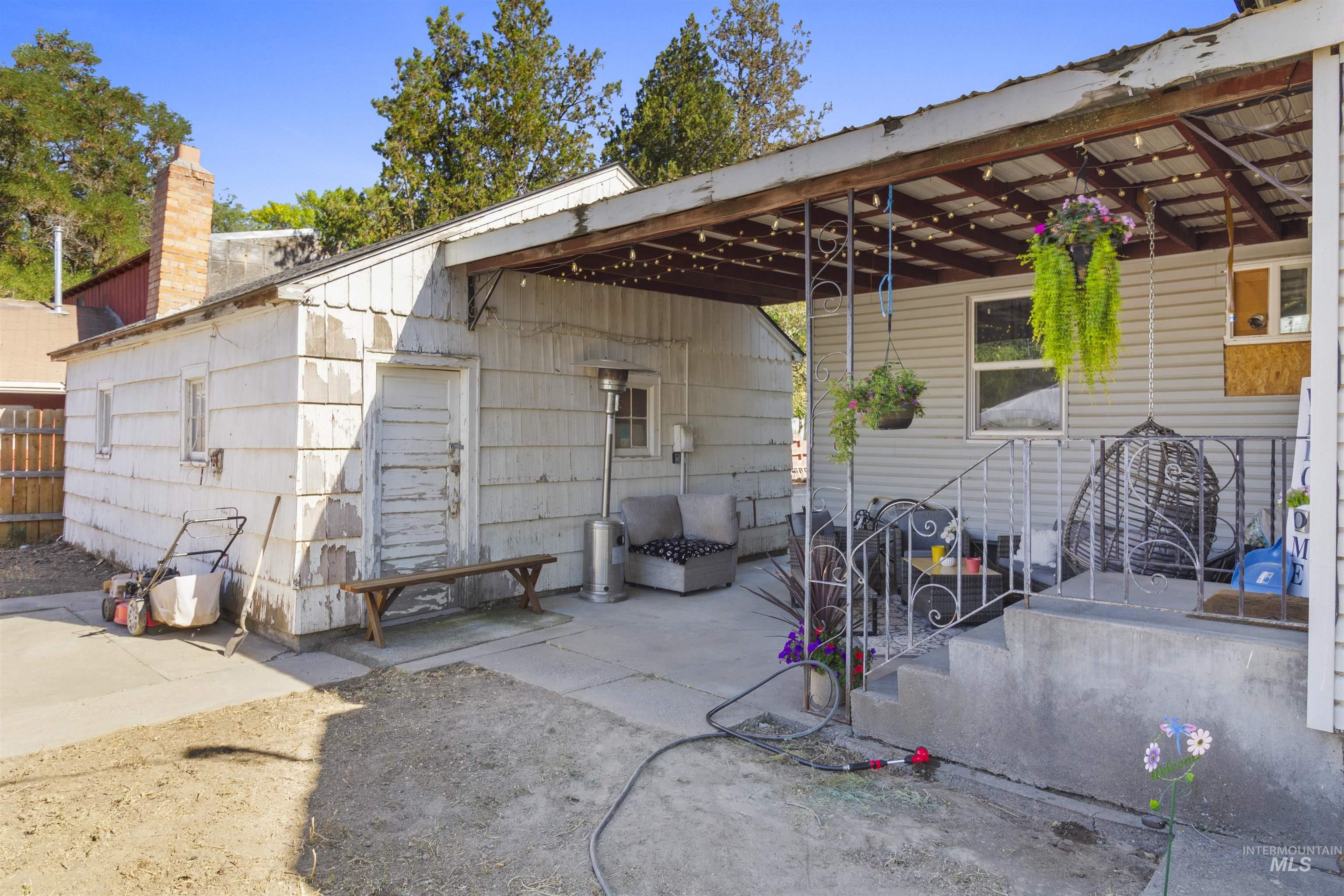1403 8th Ave E, Twin Falls, Idaho 83301, 2 Bedrooms, 1 Bathroom, Residential Income For Sale, Price $594,900,MLS 98998602