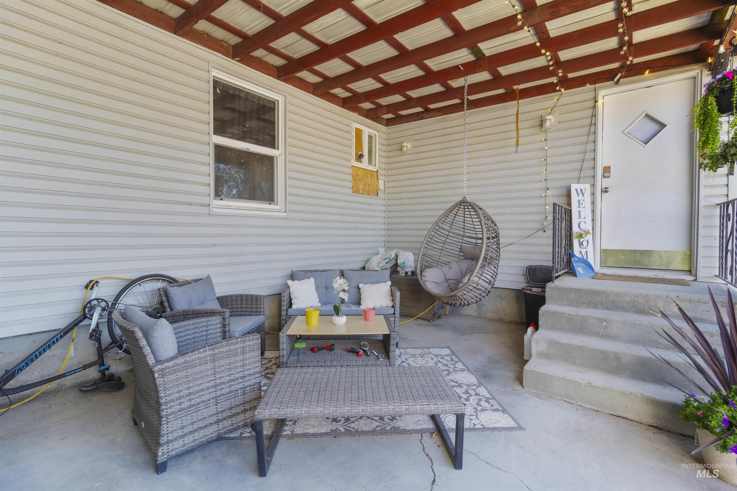 1403 8th Ave E, Twin Falls, Idaho 83301, 2 Bedrooms, 1 Bathroom, Residential Income For Sale, Price $594,900,MLS 98998602