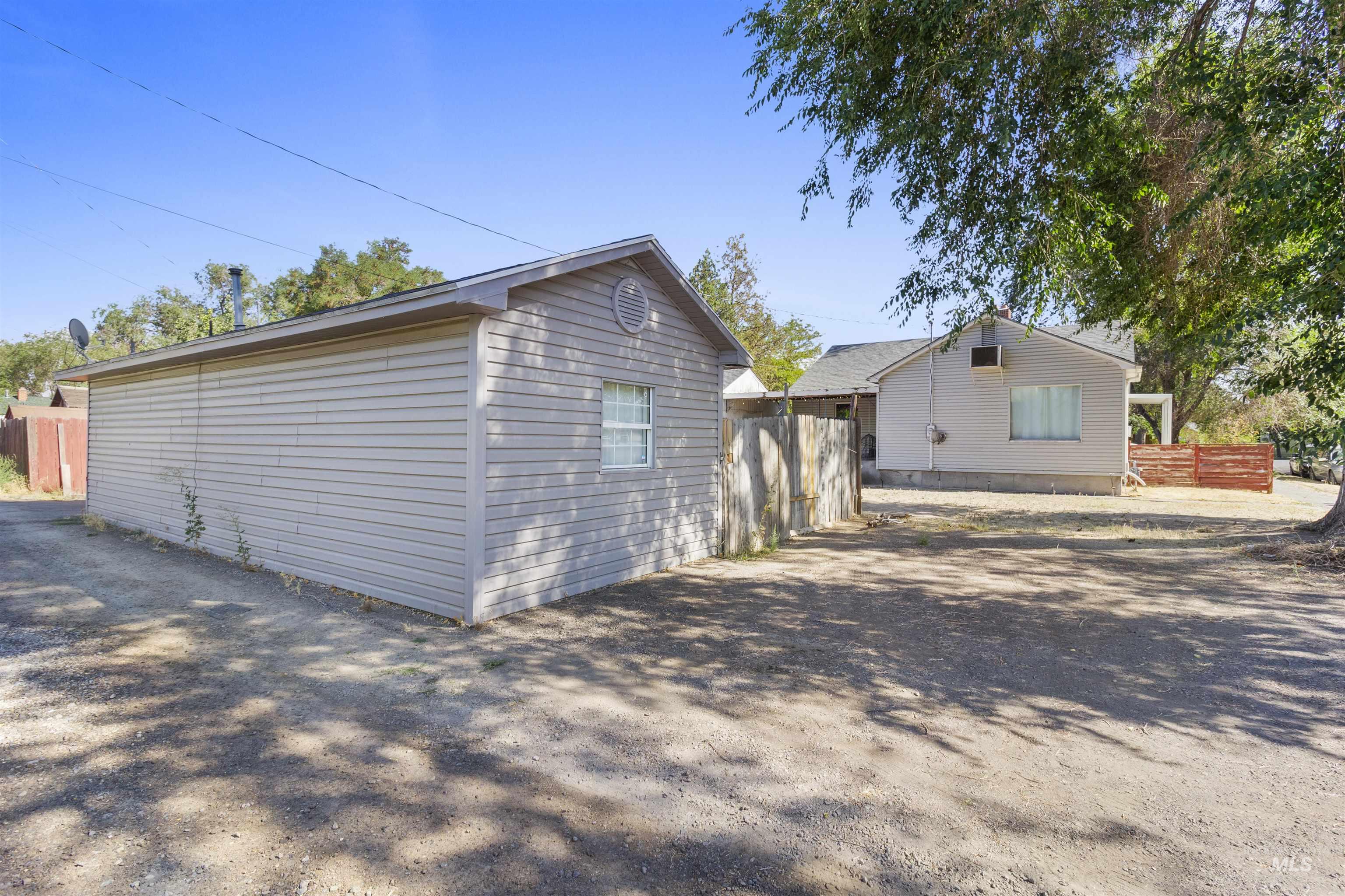 1403 8th Ave E, Twin Falls, Idaho 83301, 2 Bedrooms, 1 Bathroom, Residential Income For Sale, Price $594,900,MLS 98998602