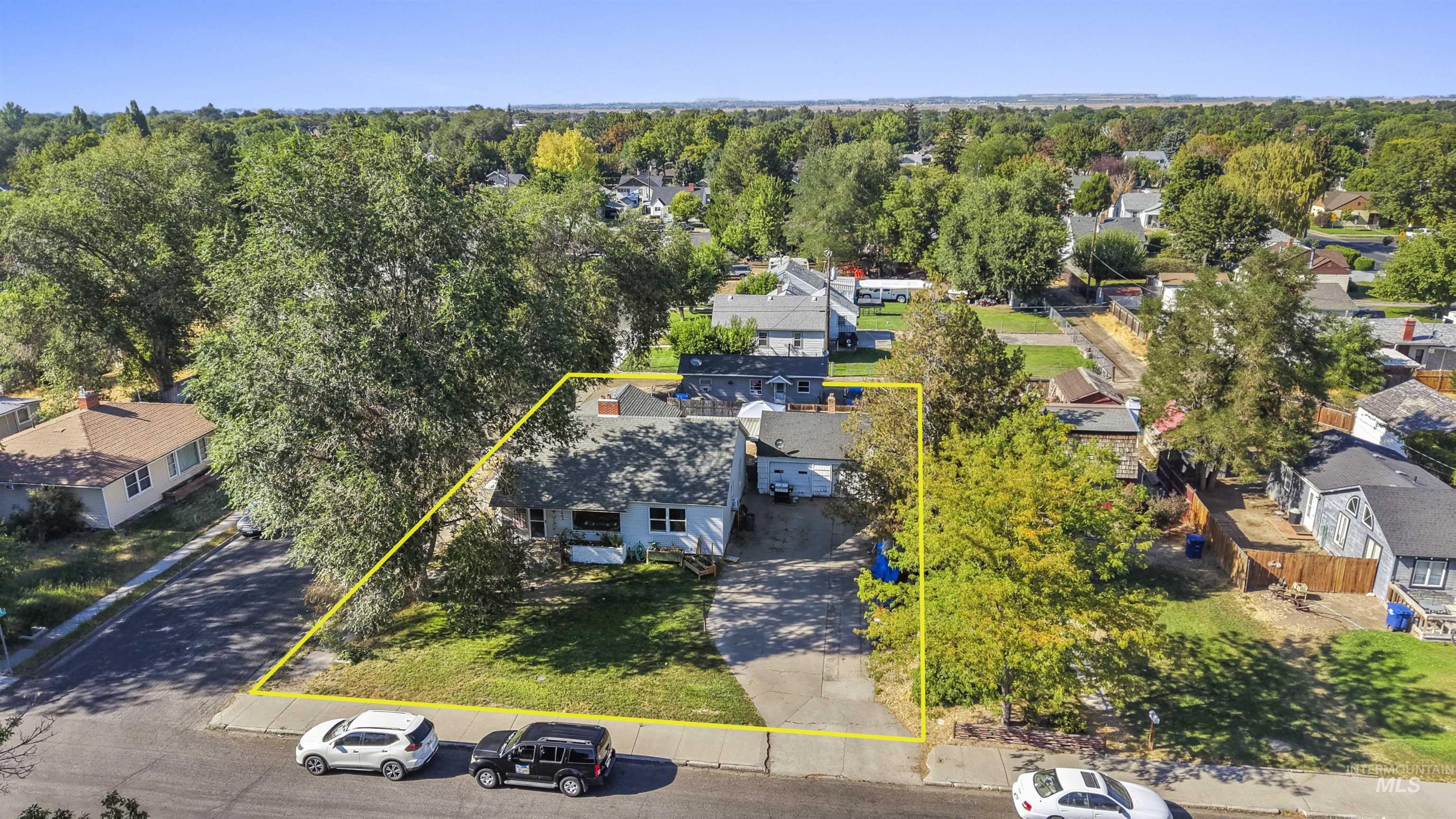 1403 8th Ave E, Twin Falls, Idaho 83301, 2 Bedrooms, 1 Bathroom, Residential Income For Sale, Price $594,900,MLS 98998602