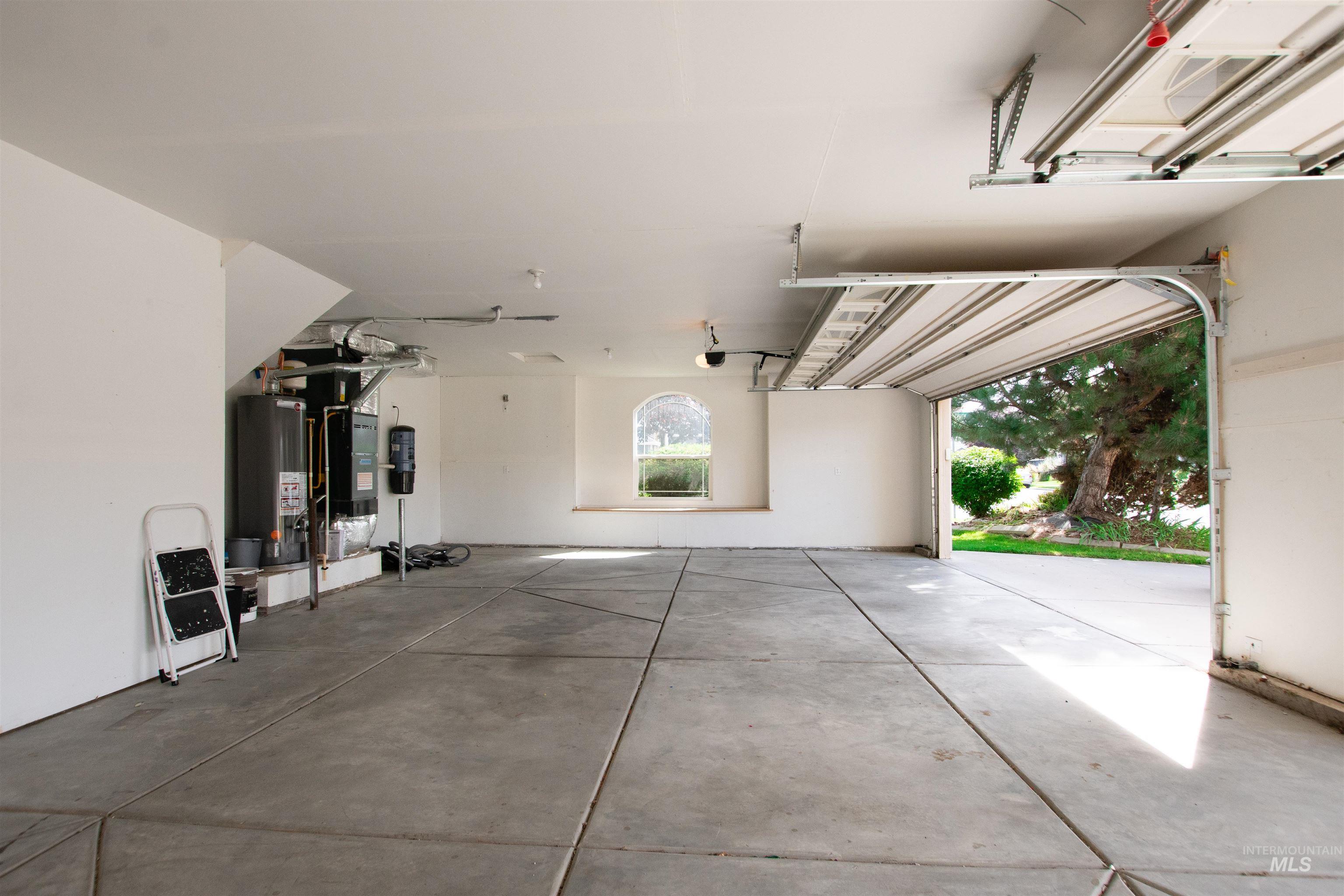 5949 N Moose Creek Way, Meridian, Idaho 83642, 4 Bedrooms, 2.5 Bathrooms, Residential For Sale, Price $675,000, 98998608