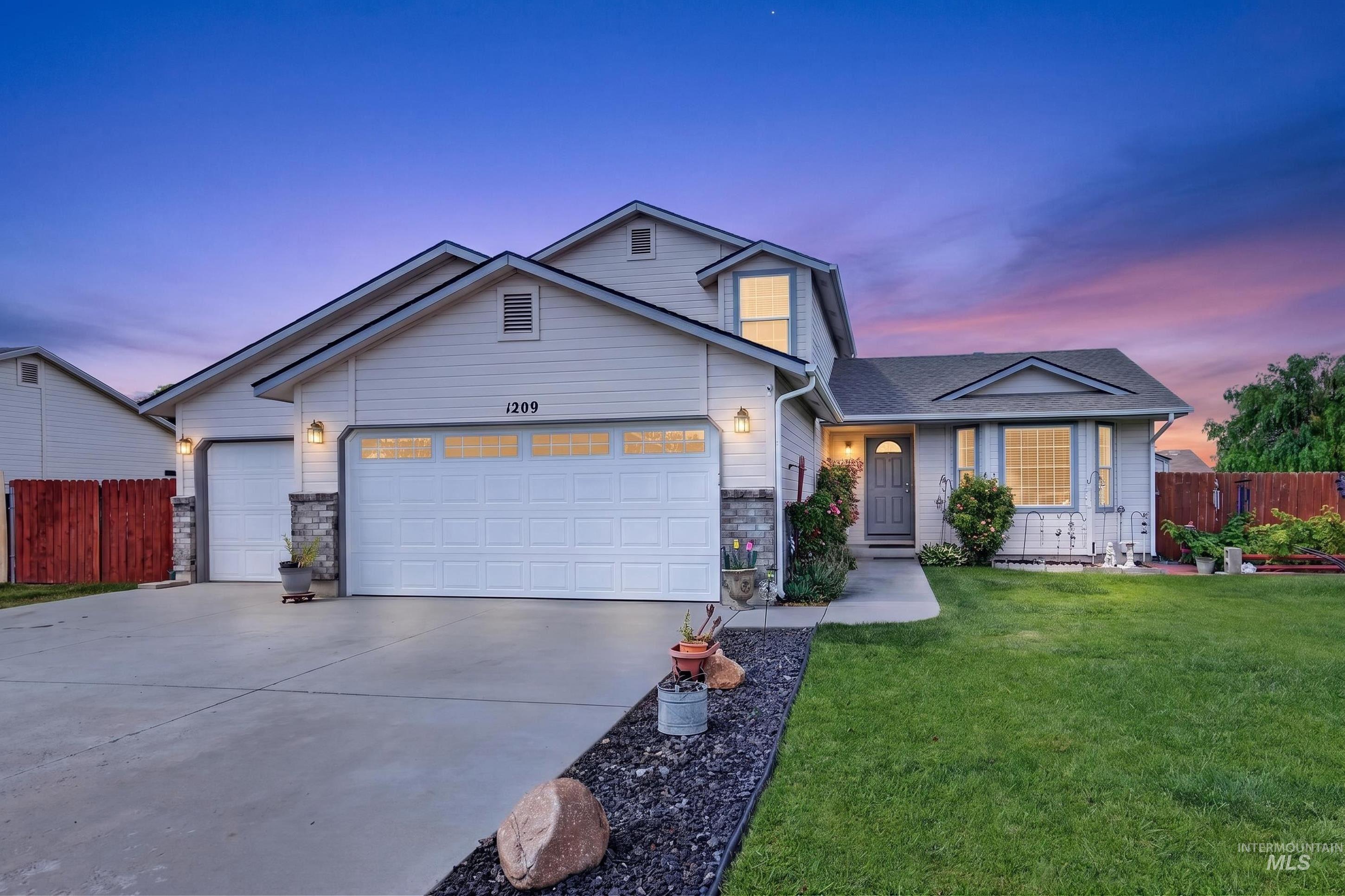 1209 Cattail St, Nampa, Idaho 83686, 4 Bedrooms, 3 Bathrooms, Residential For Sale, Price $429,900,MLS 98998610