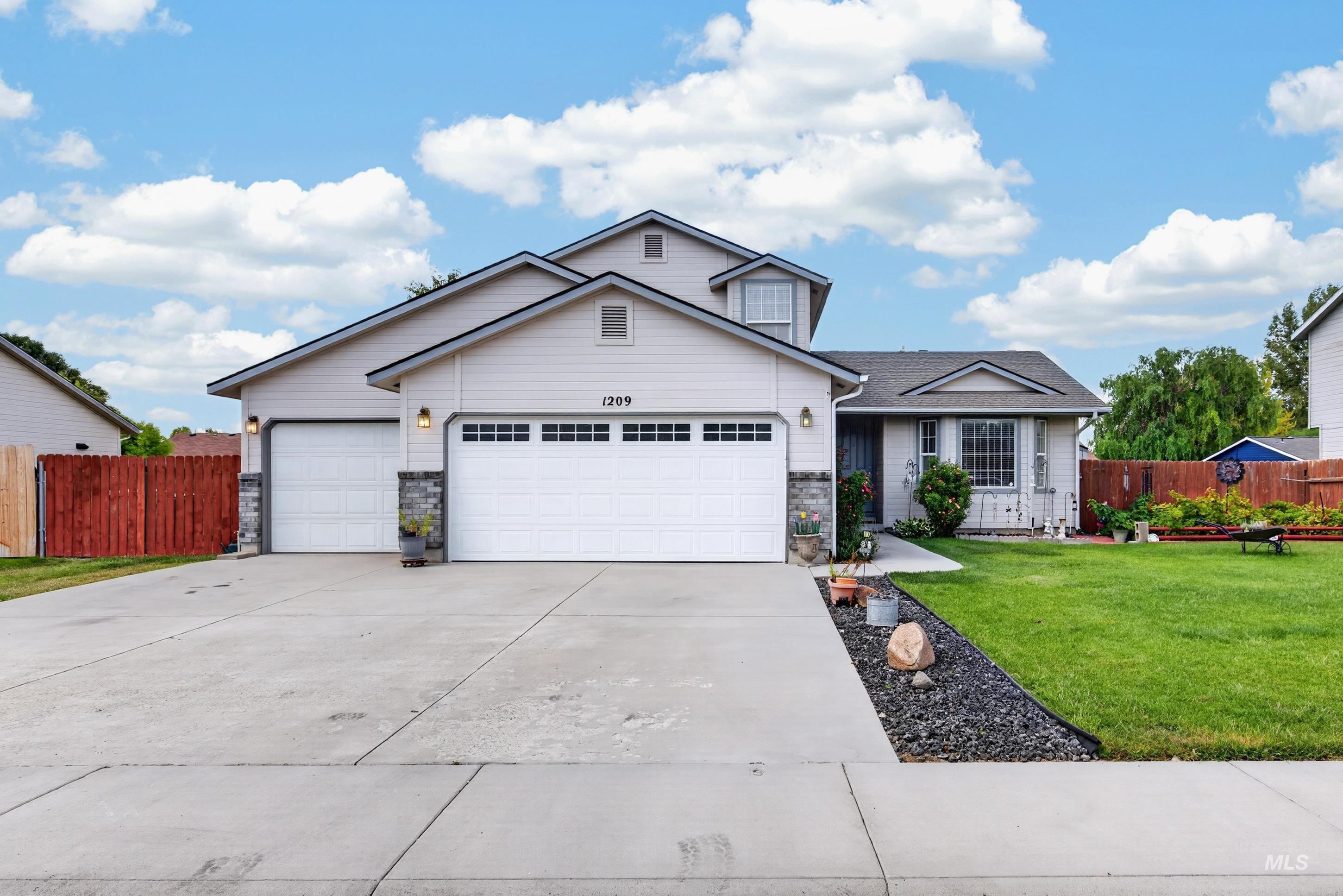 1209 Cattail St, Nampa, Idaho 83686, 4 Bedrooms, 3 Bathrooms, Residential For Sale, Price $429,900,MLS 98998610
