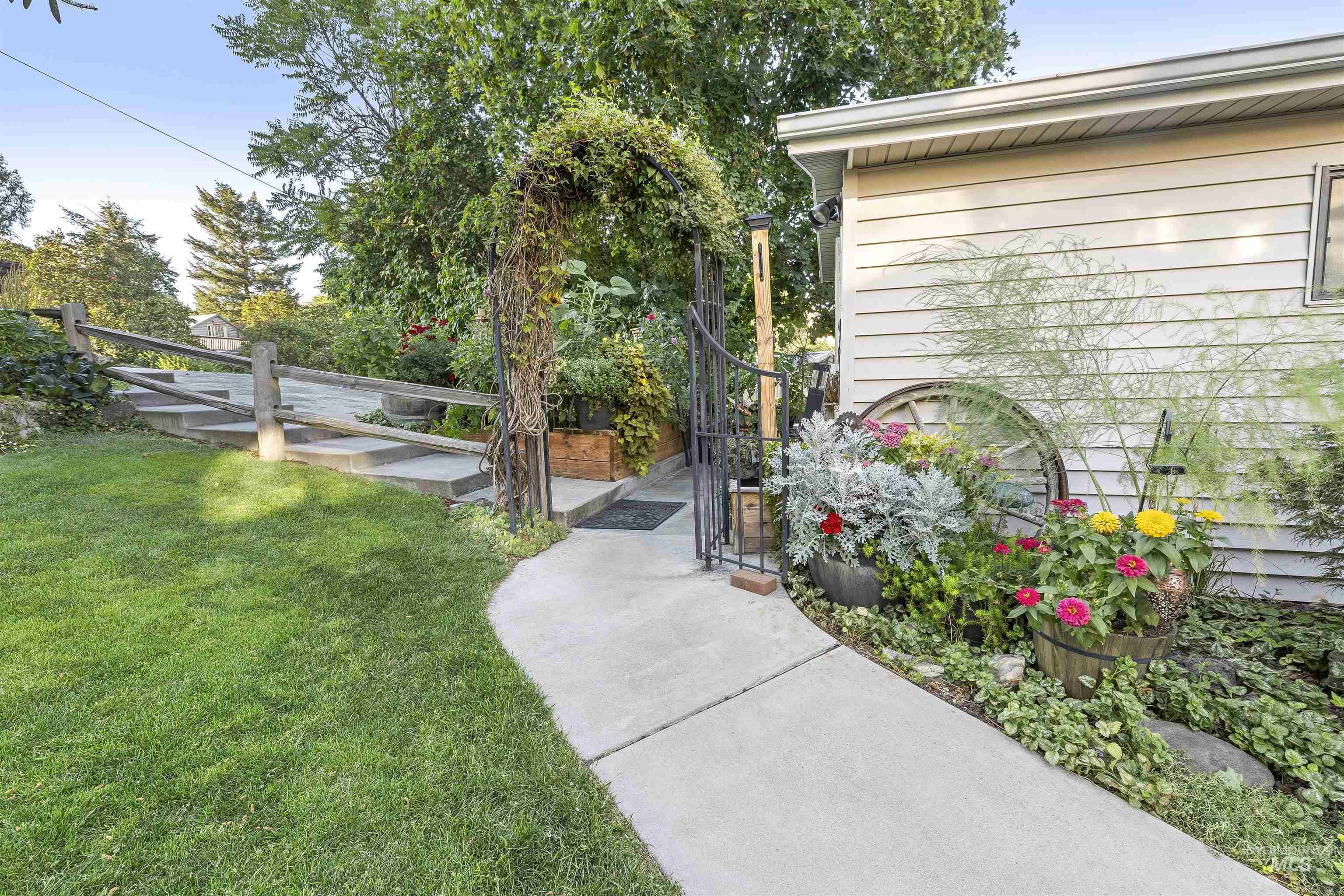 310 Ward Street, Juliaetta, Idaho 83835, 4 Bedrooms, 2 Bathrooms, Residential For Sale, Price $535,000,MLS 98998613