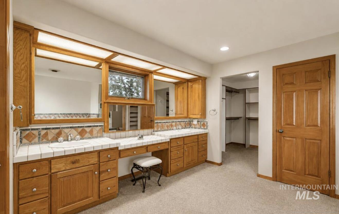 144 E 400 N, Blackfoot, Idaho 83221, 8 Bedrooms, 4 Bathrooms, Residential For Sale, Price $1,089,000, 98998614