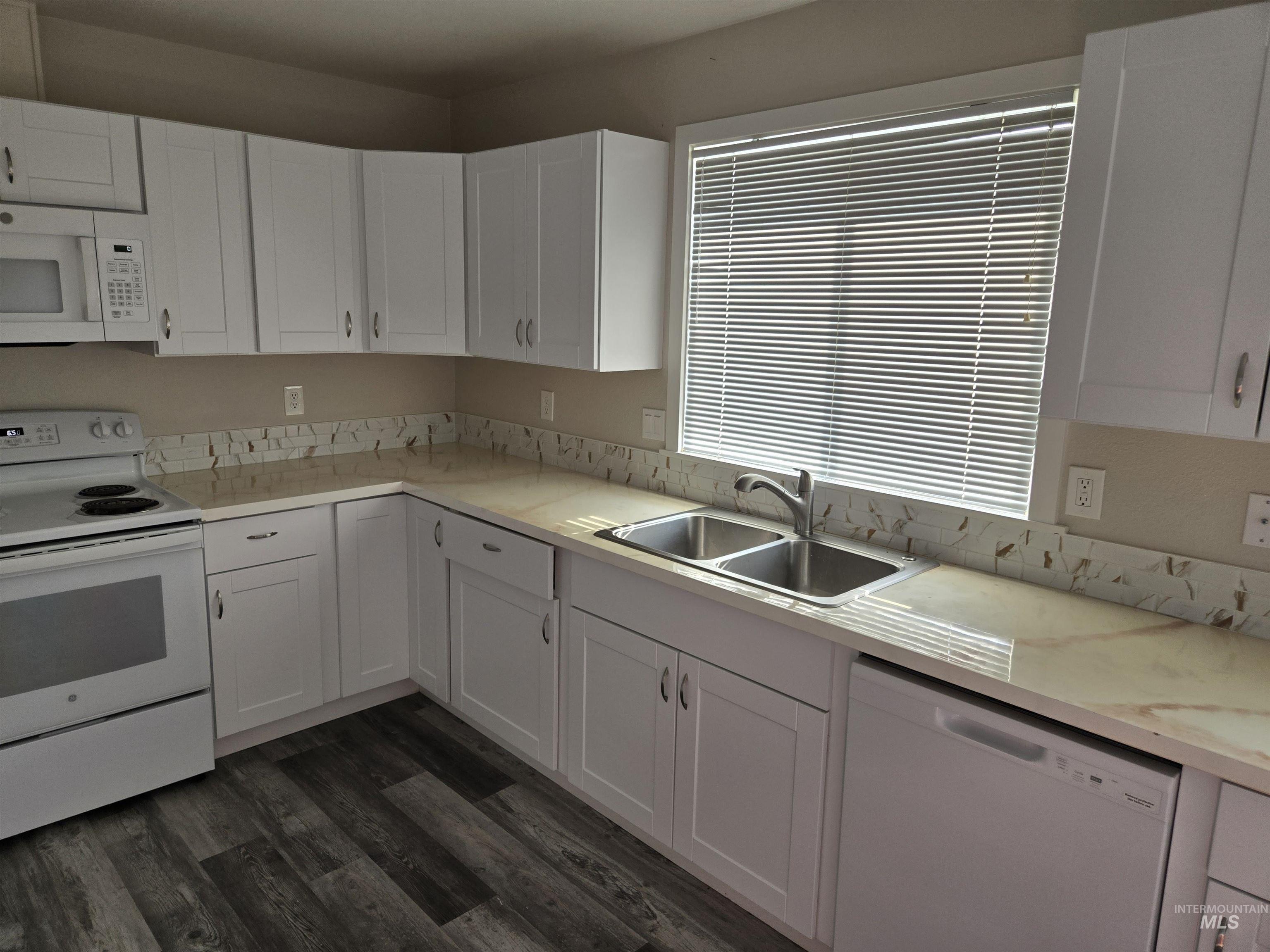 1000-1014 W Orchard Ave, Nampa, Idaho 83651, 3 Bedrooms, 2 Bathrooms, Residential Income For Sale, Price $2,100,000, 98998615