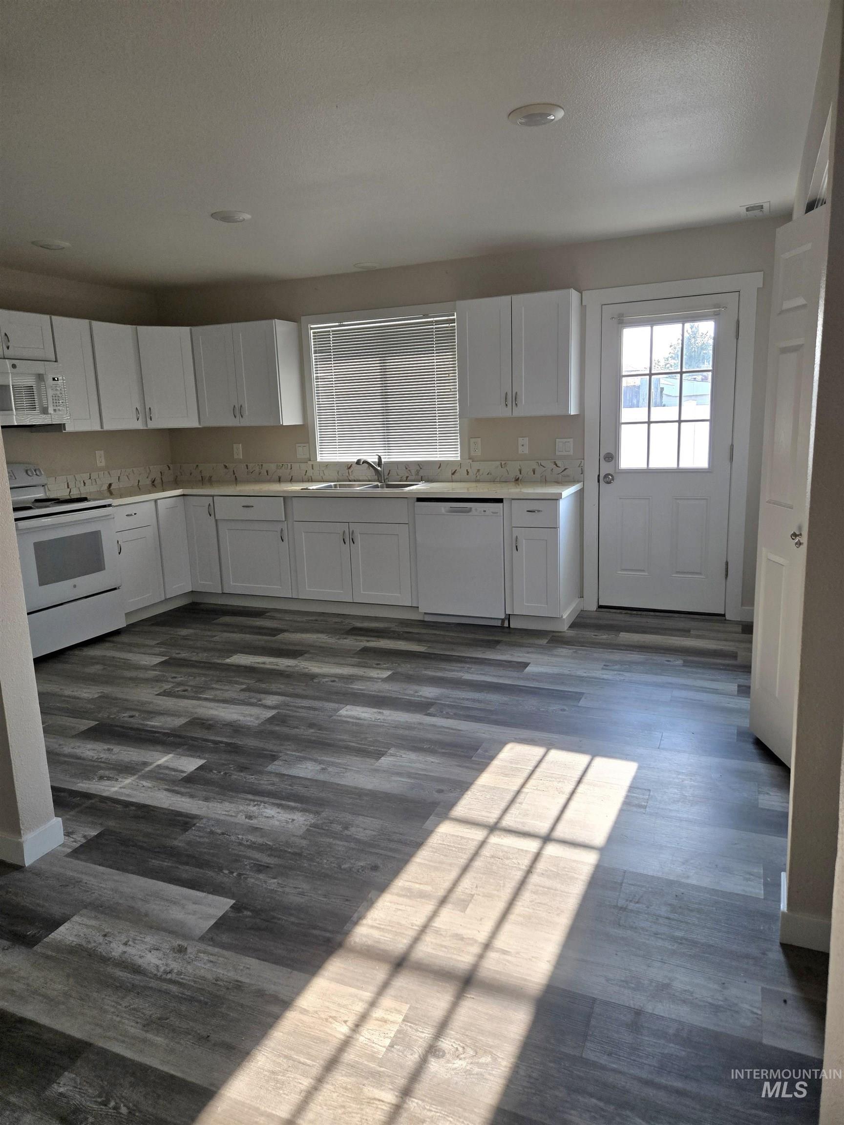 1000-1014 W Orchard Ave, Nampa, Idaho 83651, 3 Bedrooms, 2 Bathrooms, Residential Income For Sale, Price $2,100,000, 98998615