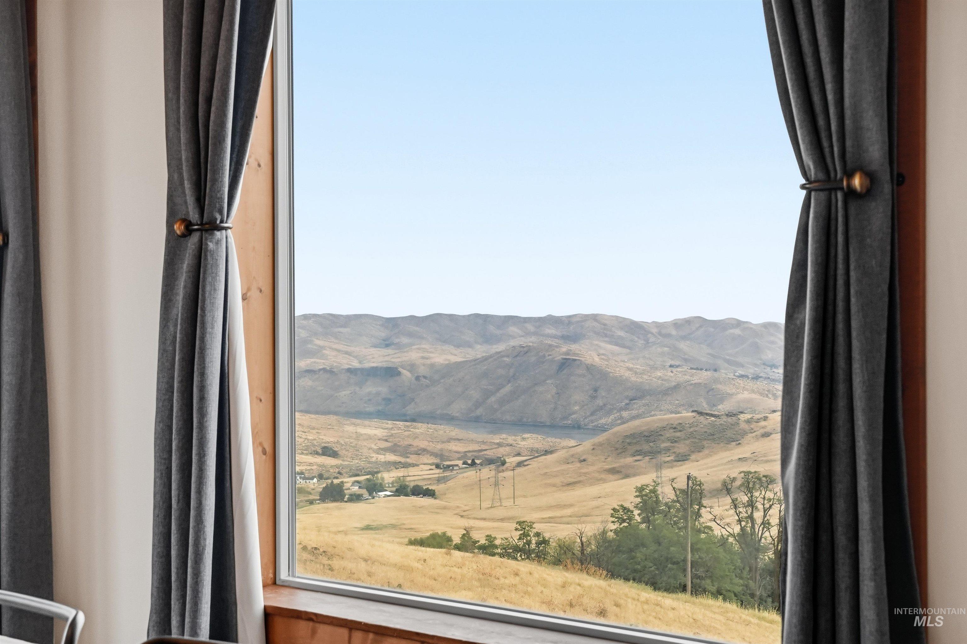 3645 Butte Rd, Emmett, Idaho 83617, 5 Bedrooms, 3 Bathrooms, Residential For Sale, Price $889,000,MLS 98998616
