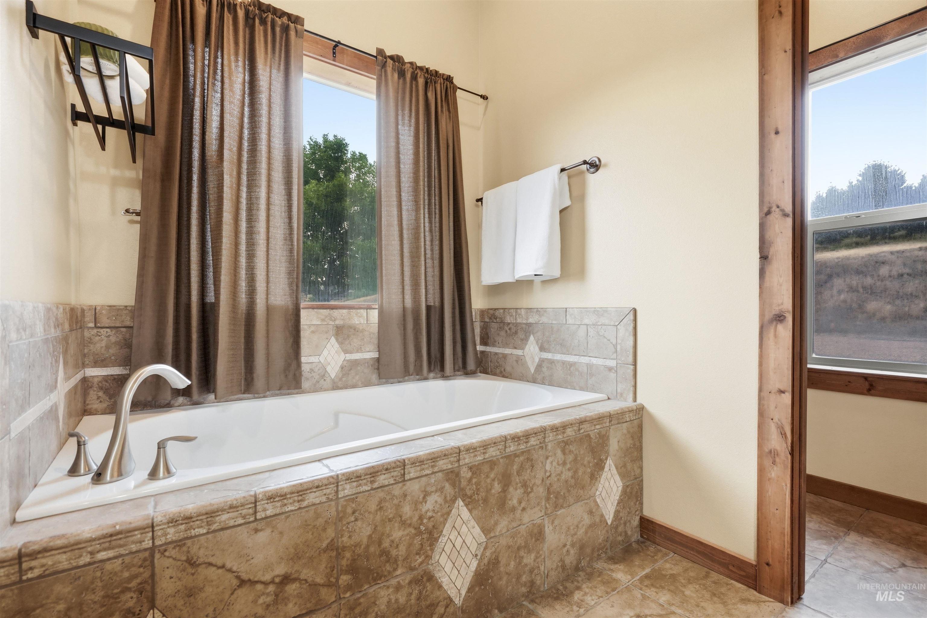 3645 Butte Rd, Emmett, Idaho 83617, 5 Bedrooms, 3 Bathrooms, Residential For Sale, Price $889,000,MLS 98998616