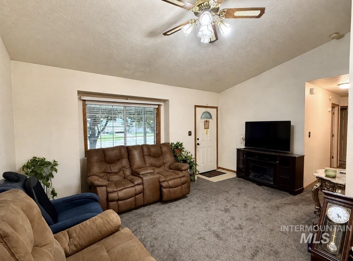 2917 Janis Way, Burley, Idaho 83318, 4 Bedrooms, 2 Bathrooms, Residential For Sale, Price $333,000,MLS 98998617