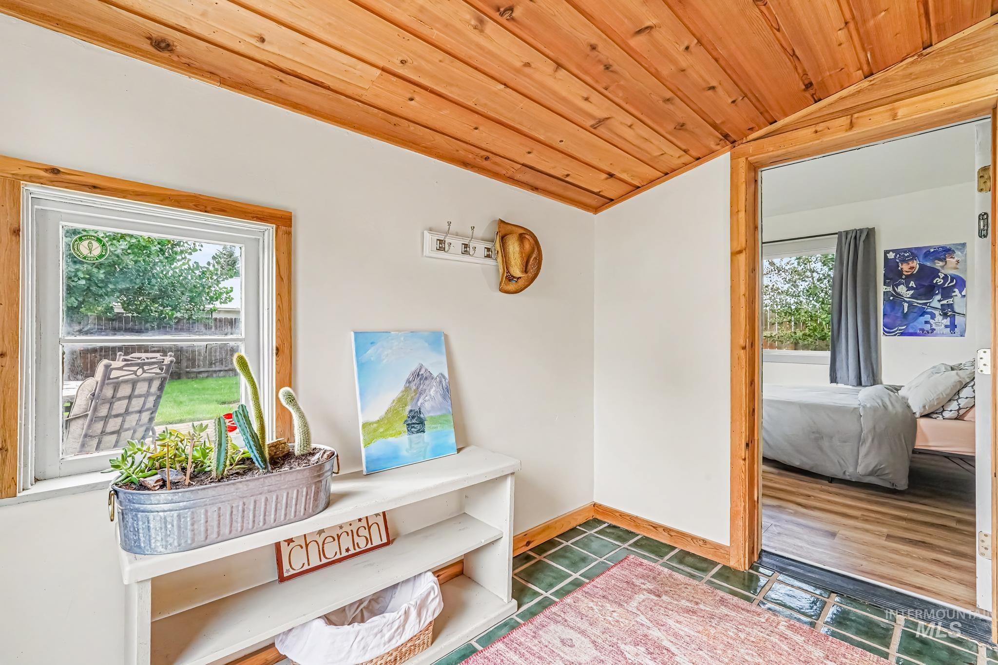 314 W Willow, Fairfield, Idaho 83327, 2 Bedrooms, 2 Bathrooms, Residential For Sale, Price $313,000,MLS 98998619