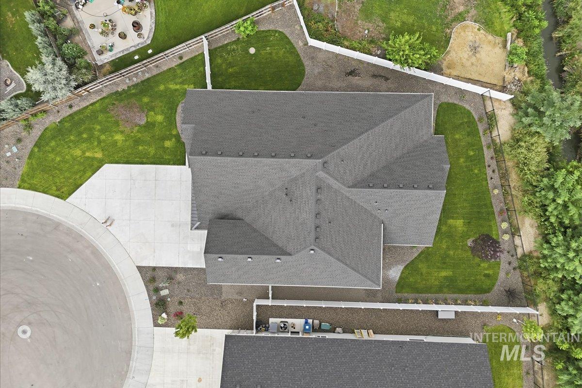410 W Flour Mill Court, Middleton, Idaho 83644, 3 Bedrooms, 2.5 Bathrooms, Residential For Sale, Price $699,900,MLS 98998620