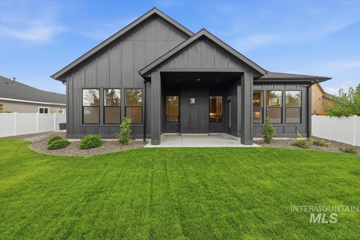 410 W Flour Mill Court, Middleton, Idaho 83644, 3 Bedrooms, 2.5 Bathrooms, Residential For Sale, Price $699,900,MLS 98998620
