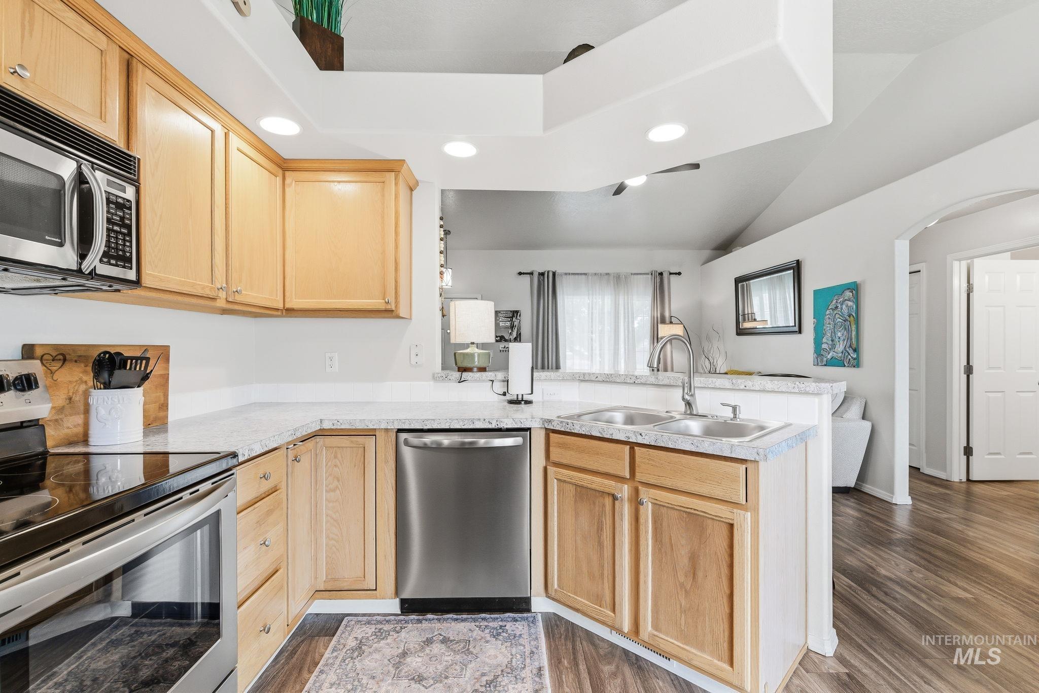 19690 Cumberland Way, Caldwell, Idaho 83605, 3 Bedrooms, 2 Bathrooms, Residential For Sale, Price $399,900,MLS 98998623