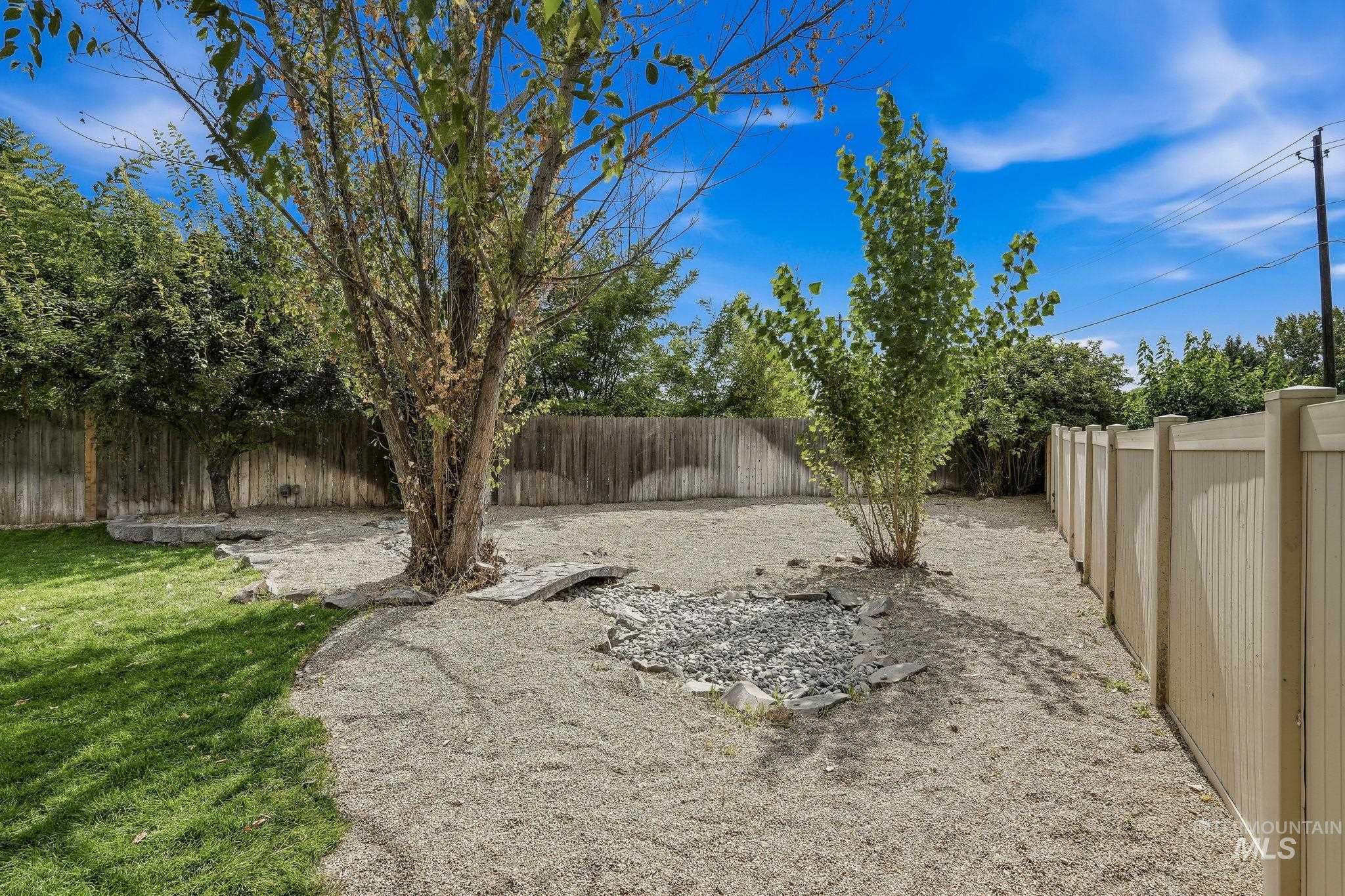 865 E Rose Island Dr, Nampa, Idaho 83686, 5 Bedrooms, 2.5 Bathrooms, Residential For Sale, Price $525,000,MLS 98998625
