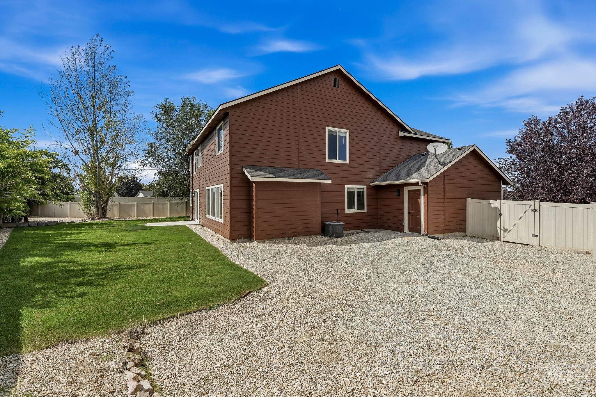 865 E Rose Island Dr, Nampa, Idaho 83686, 5 Bedrooms, 2.5 Bathrooms, Residential For Sale, Price $525,000,MLS 98998625